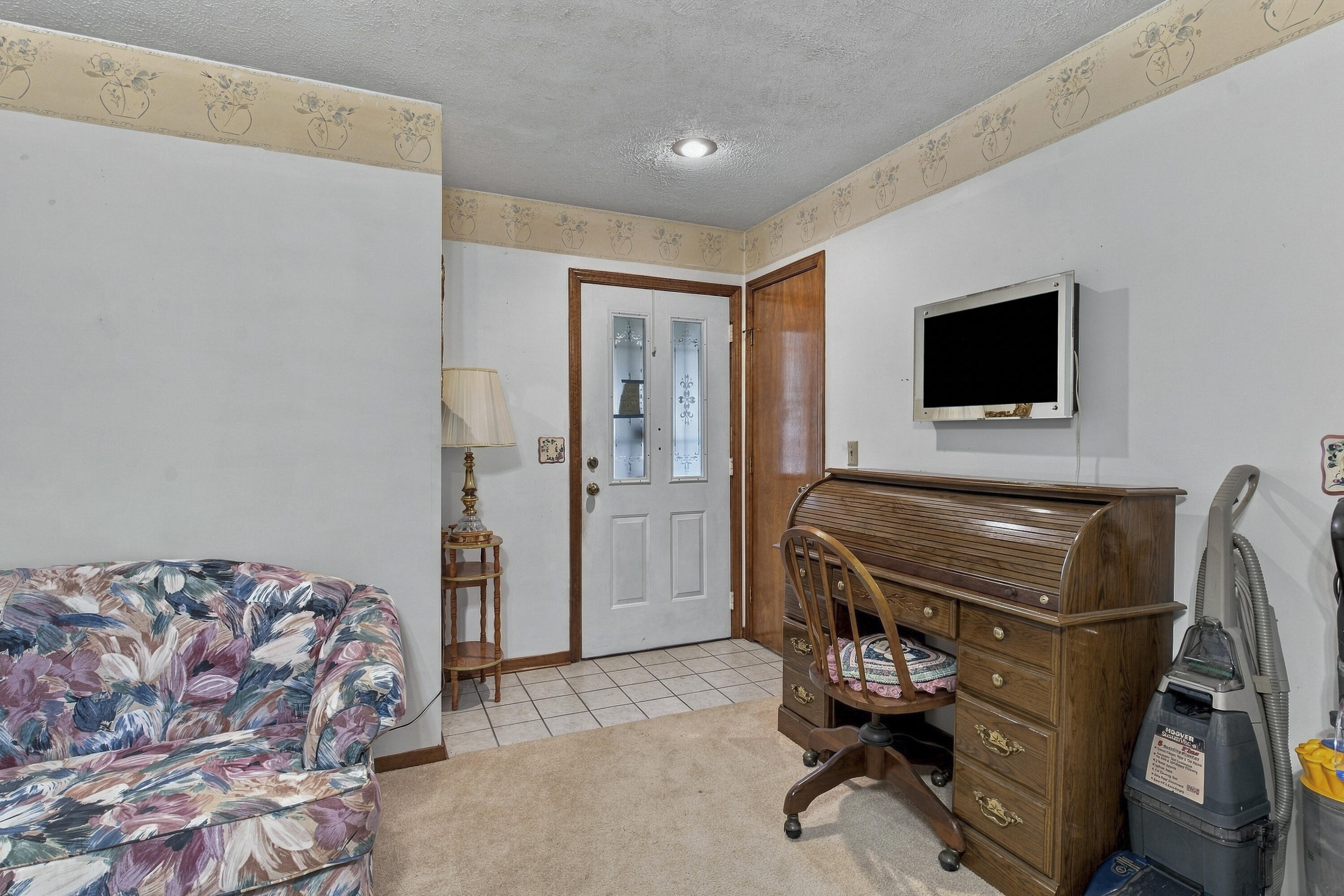 417 South Suburban Avenue Property Photo 5