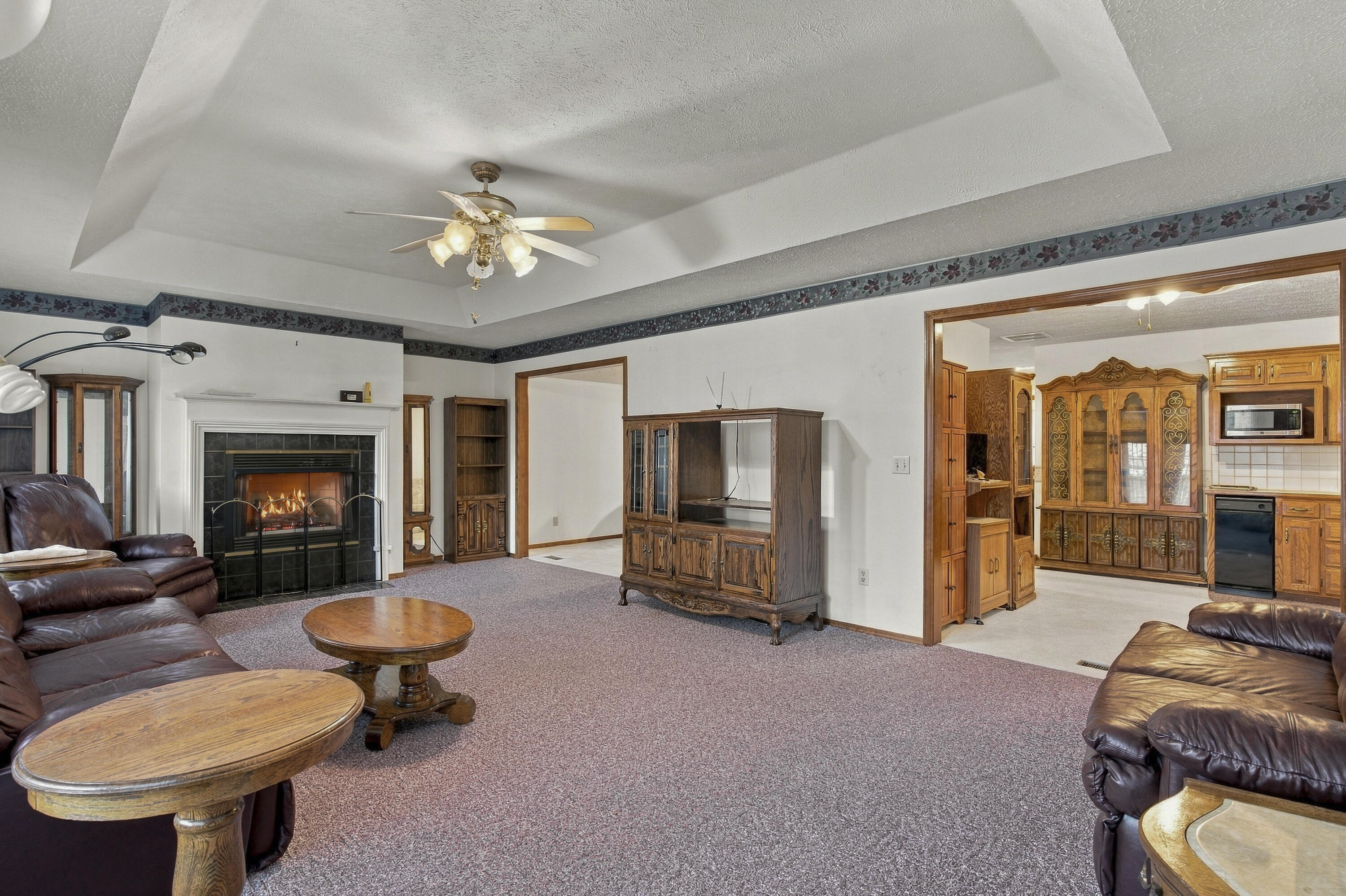 417 South Suburban Avenue Property Photo 12