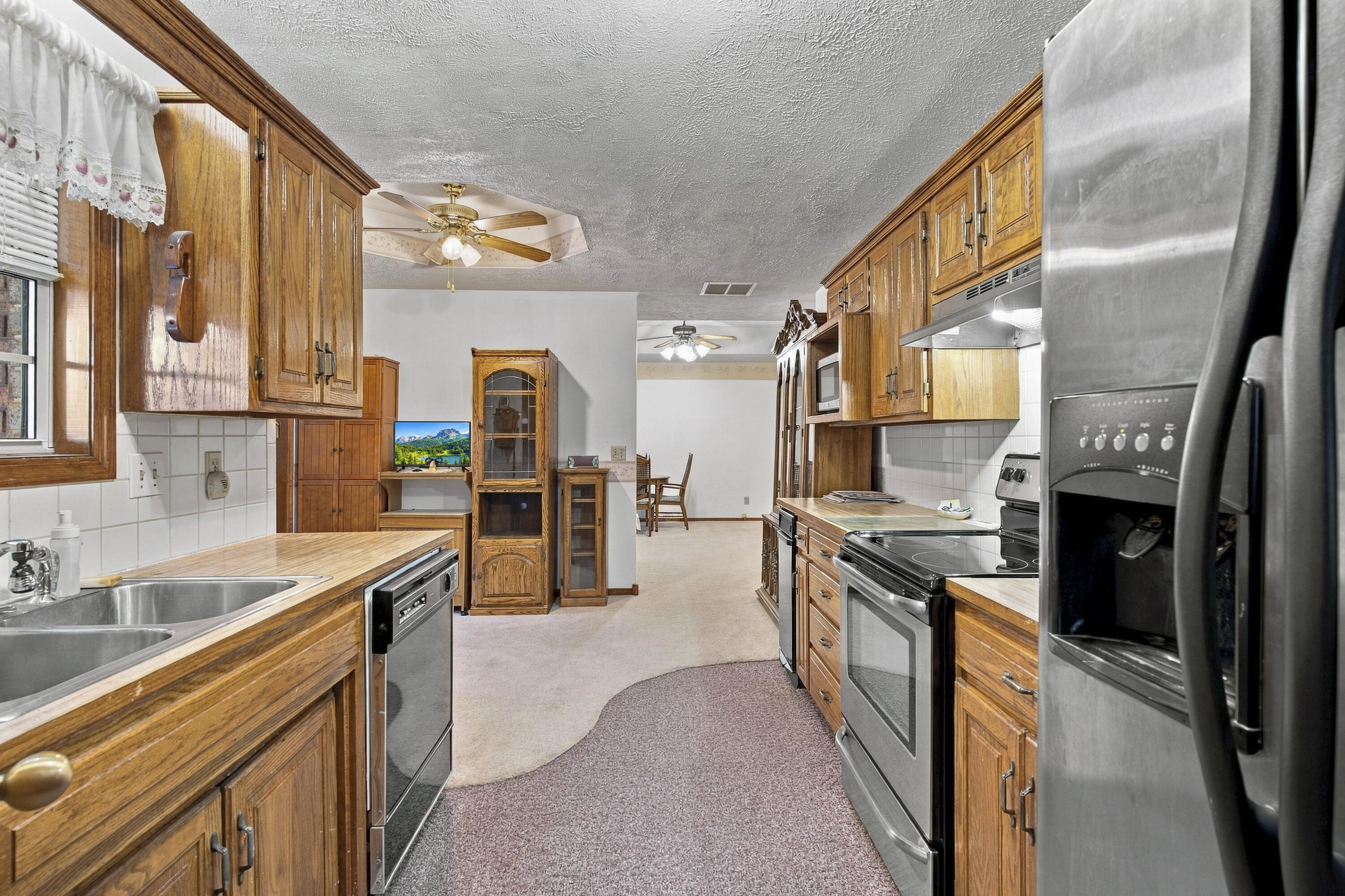 417 South Suburban Avenue Property Photo 19