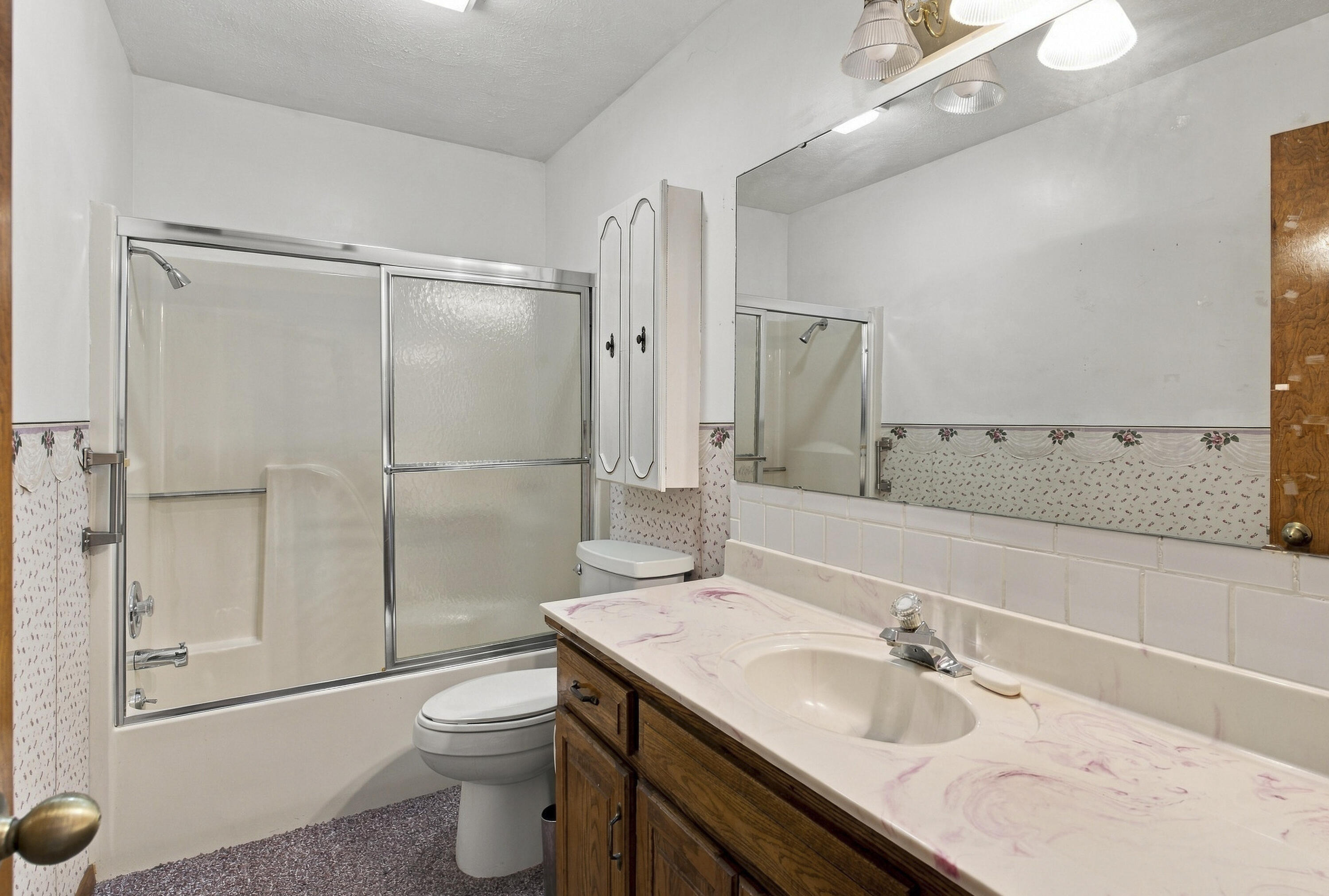 417 South Suburban Avenue Property Photo 27