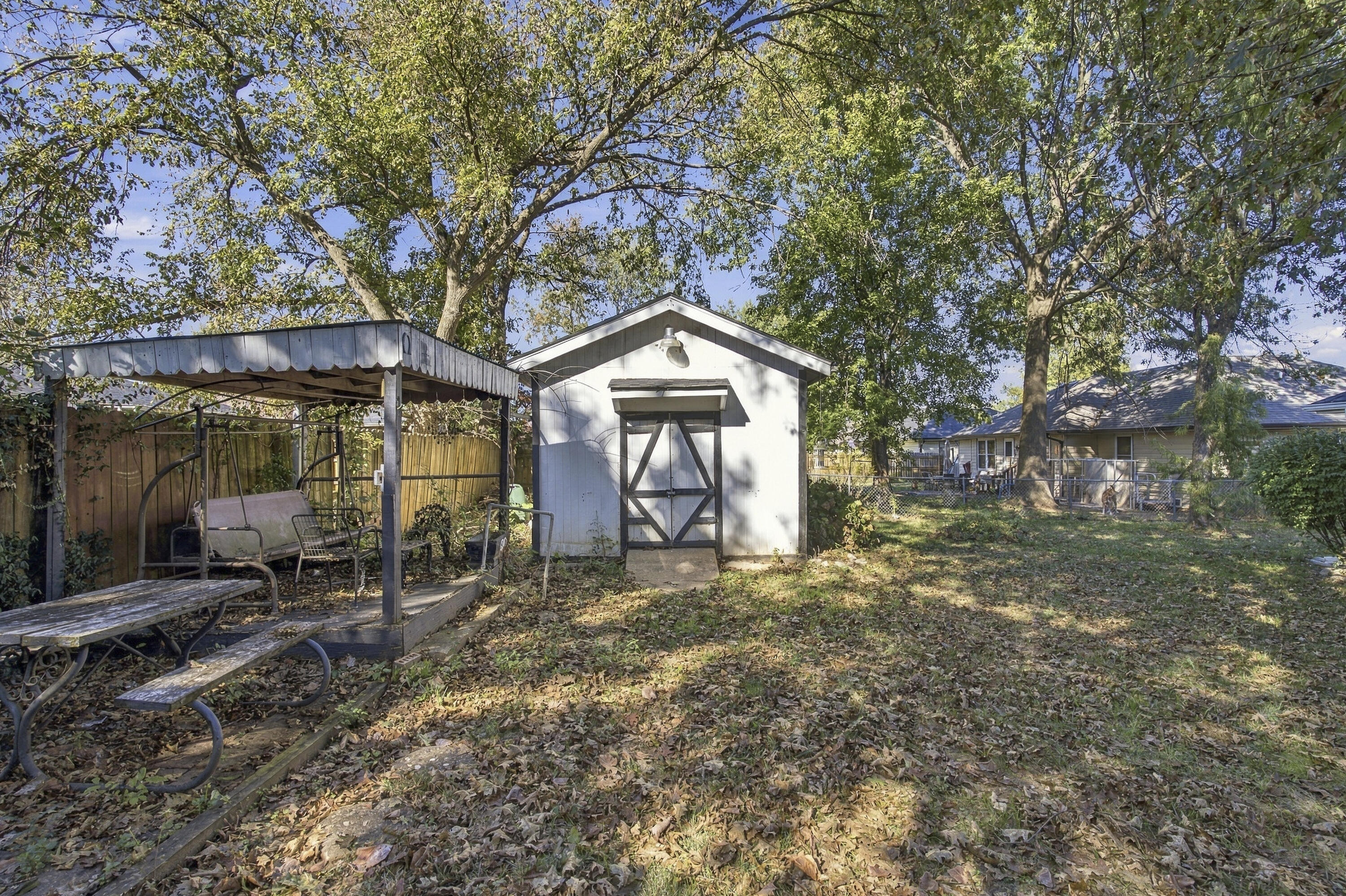 417 South Suburban Avenue Property Photo 33