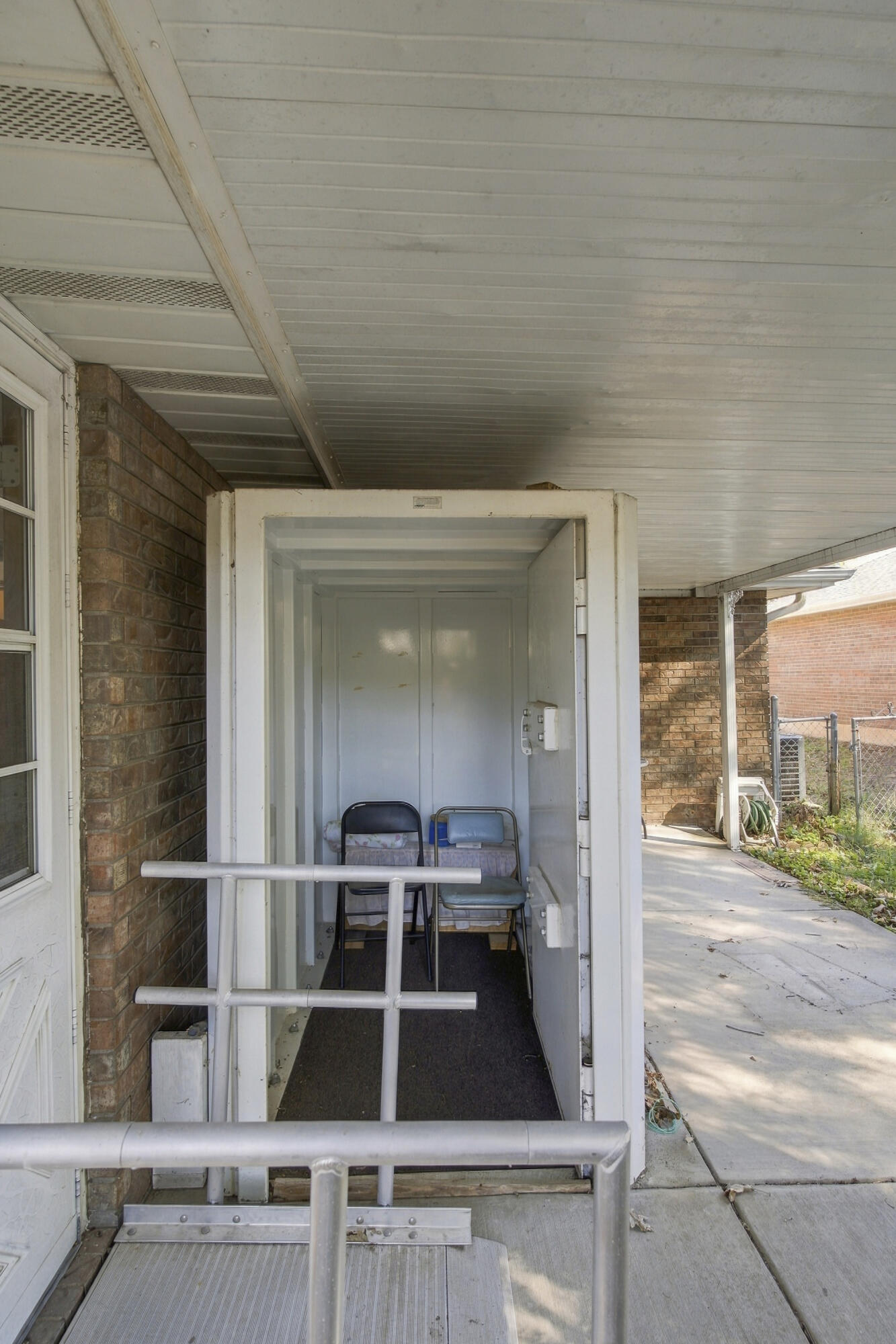417 South Suburban Avenue Property Photo 34