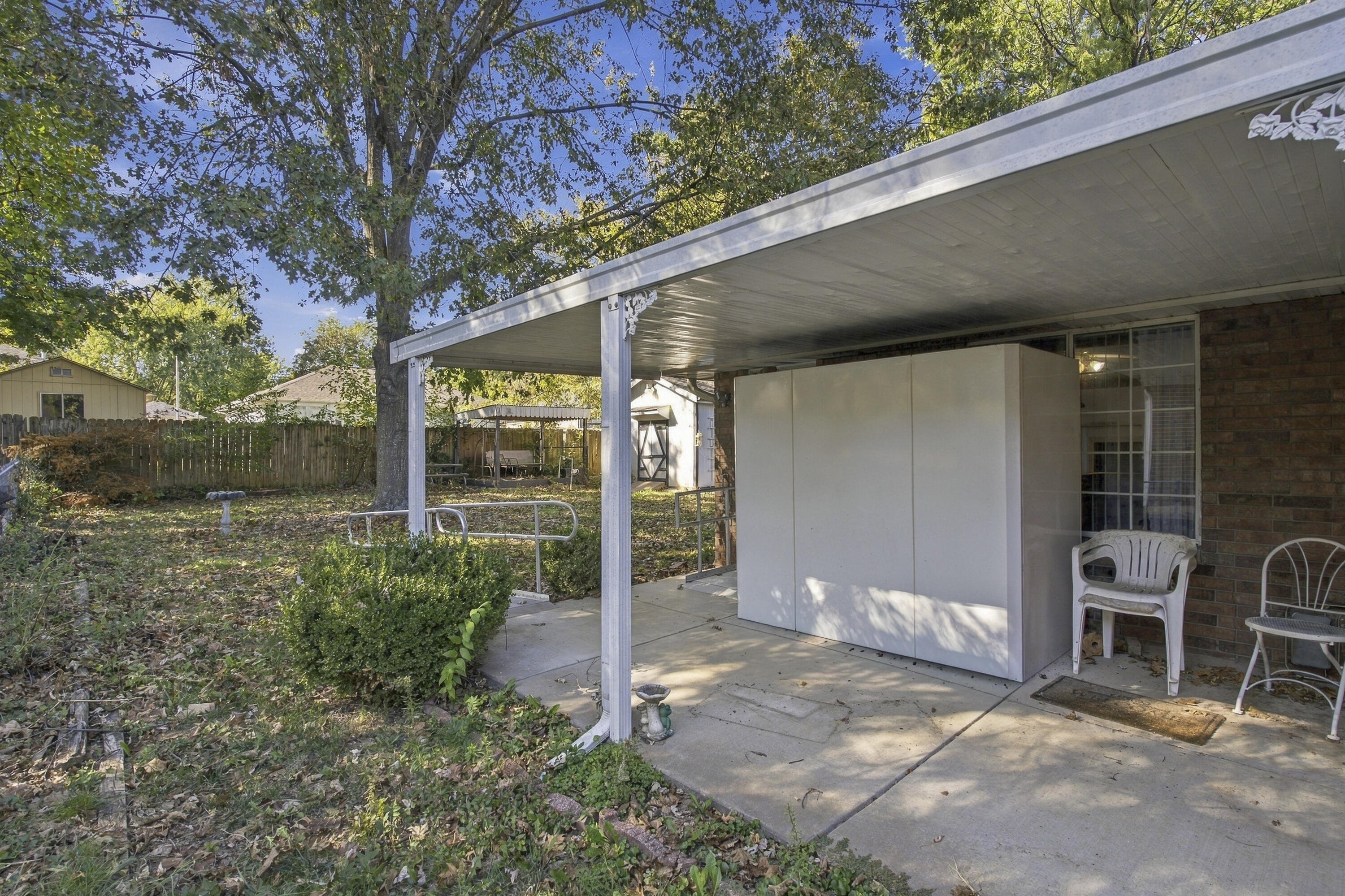 417 South Suburban Avenue Property Photo 36