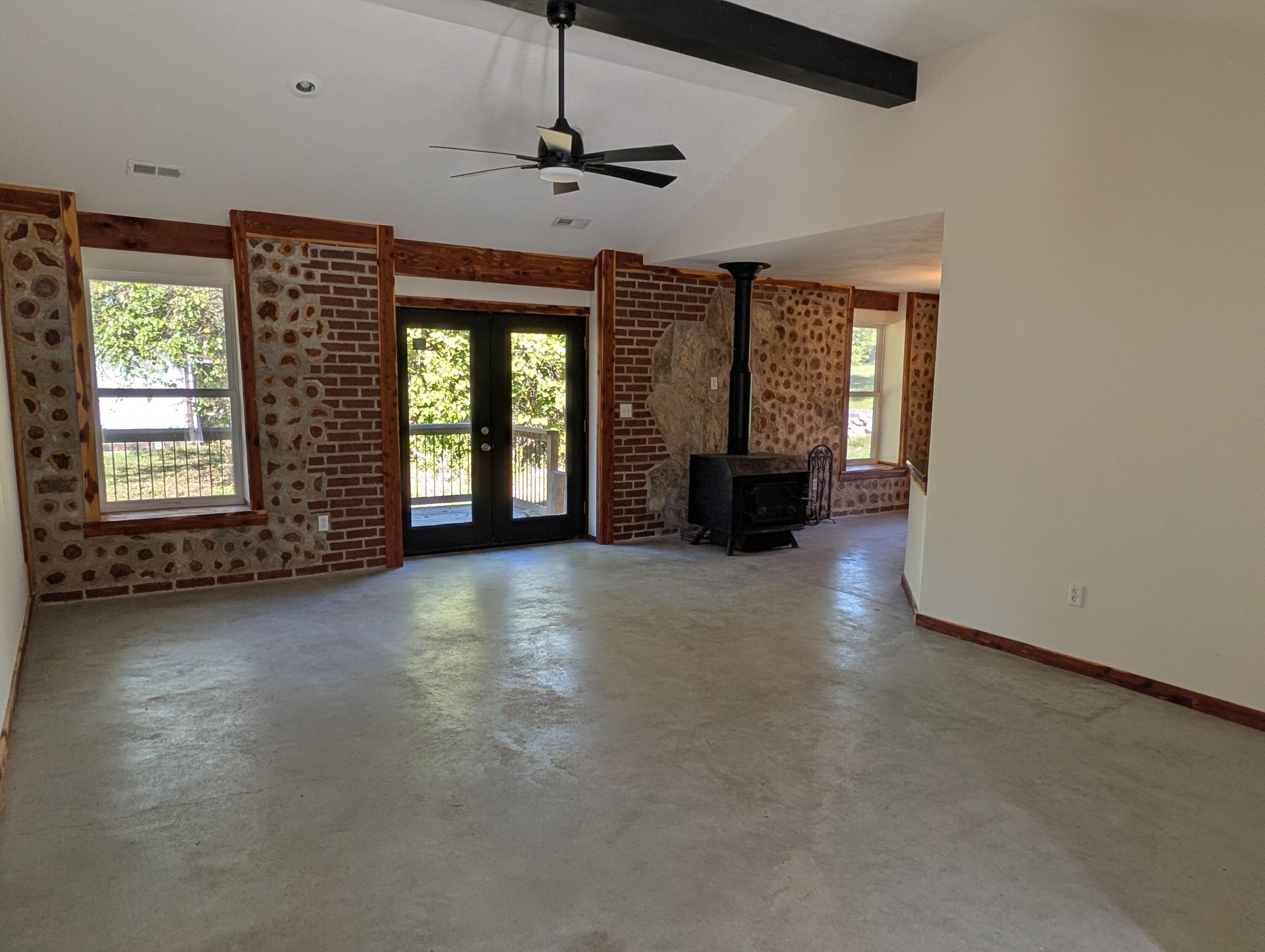 613 East Main Street Property Photo 12