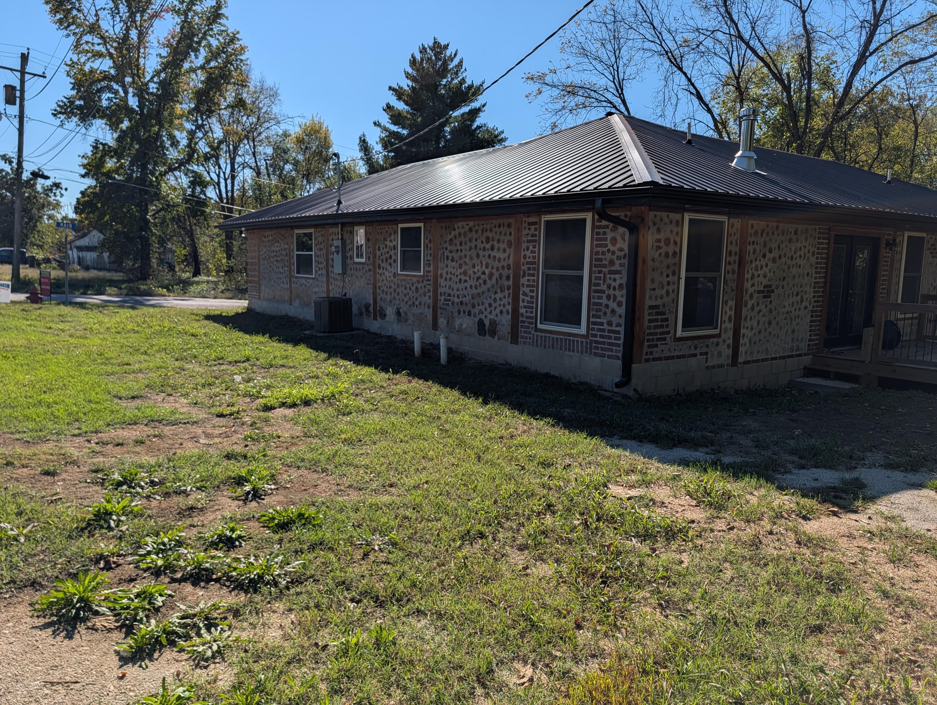 613 East Main Street Property Photo 24