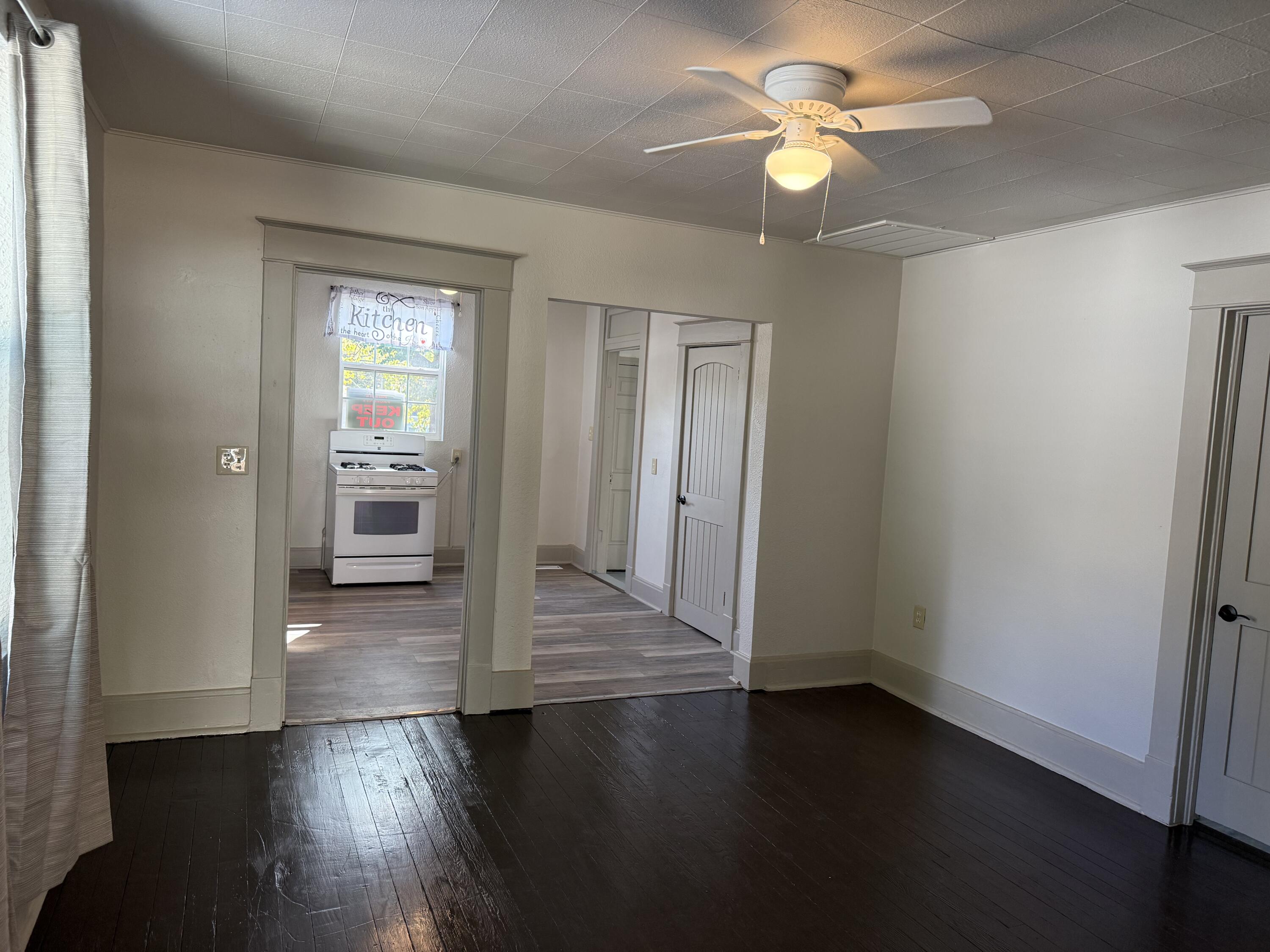 1820 West Olive Street Property Photo 3