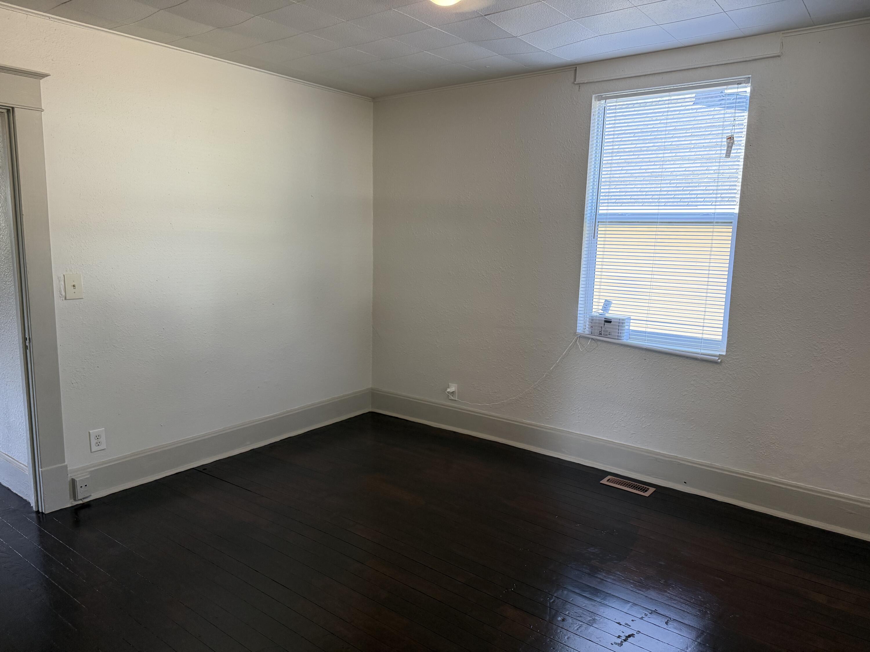 1820 West Olive Street Property Photo 9