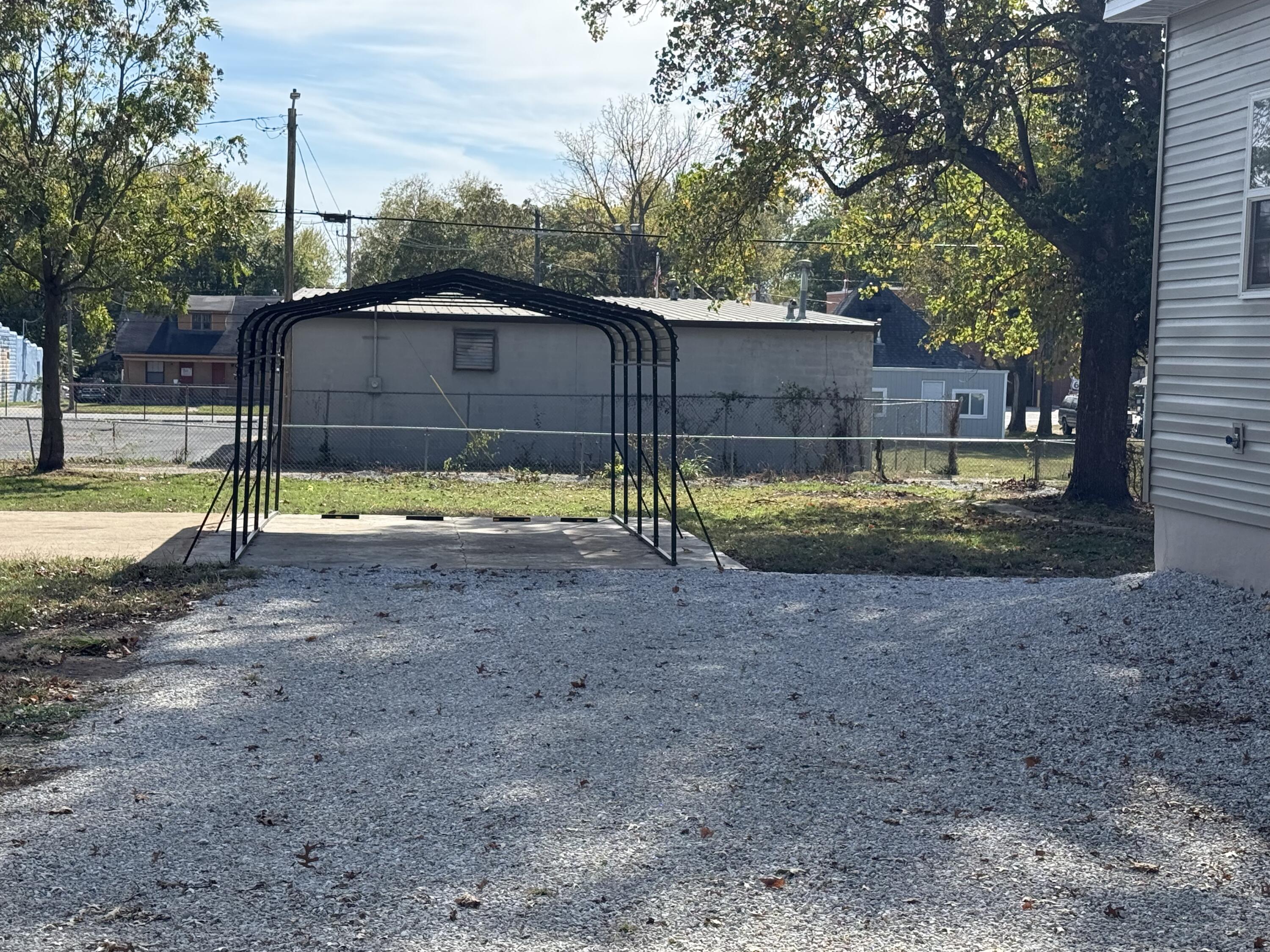 1820 West Olive Street Property Photo 14