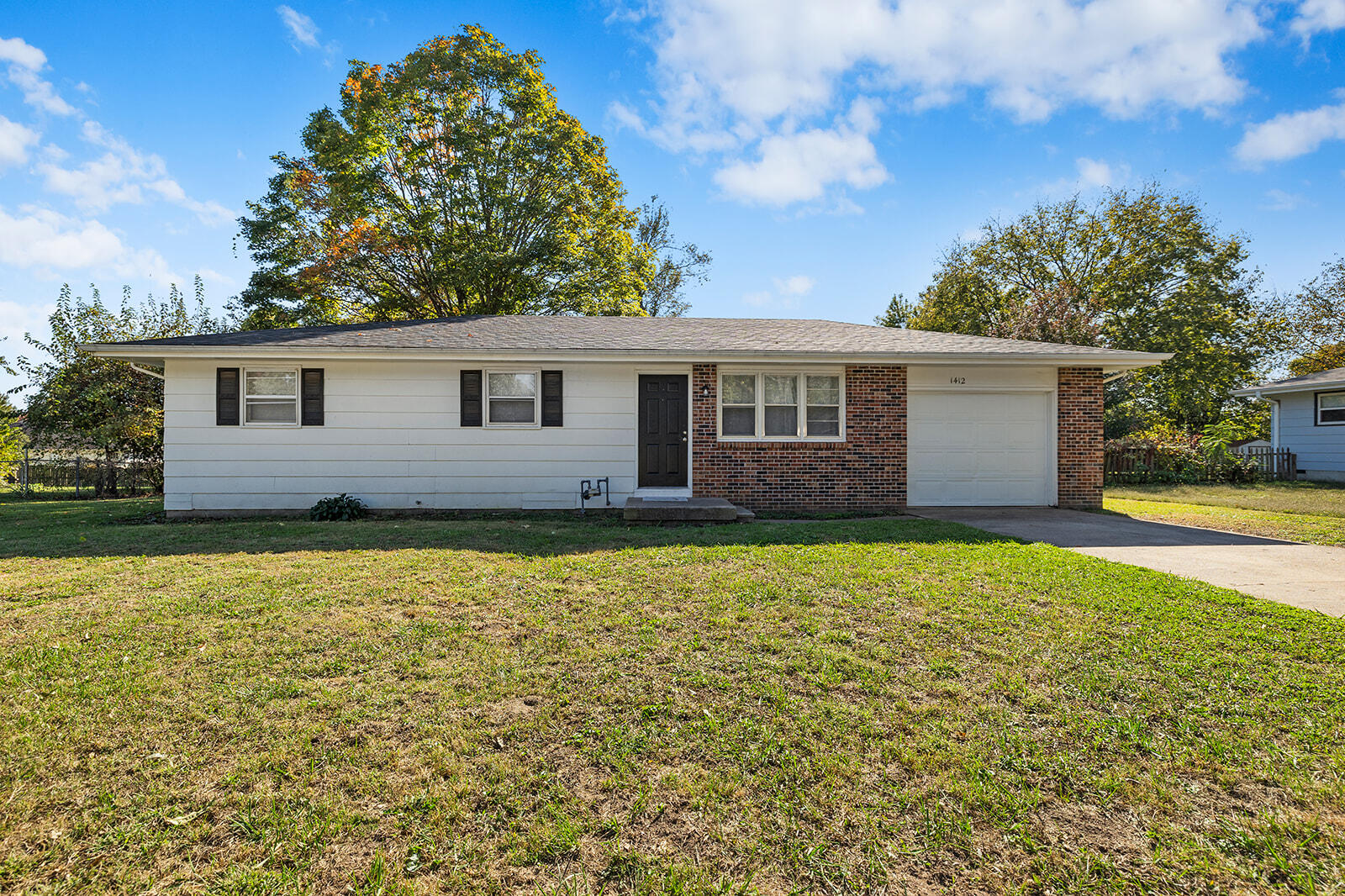 1412 East Rosewood Street Property Photo 1