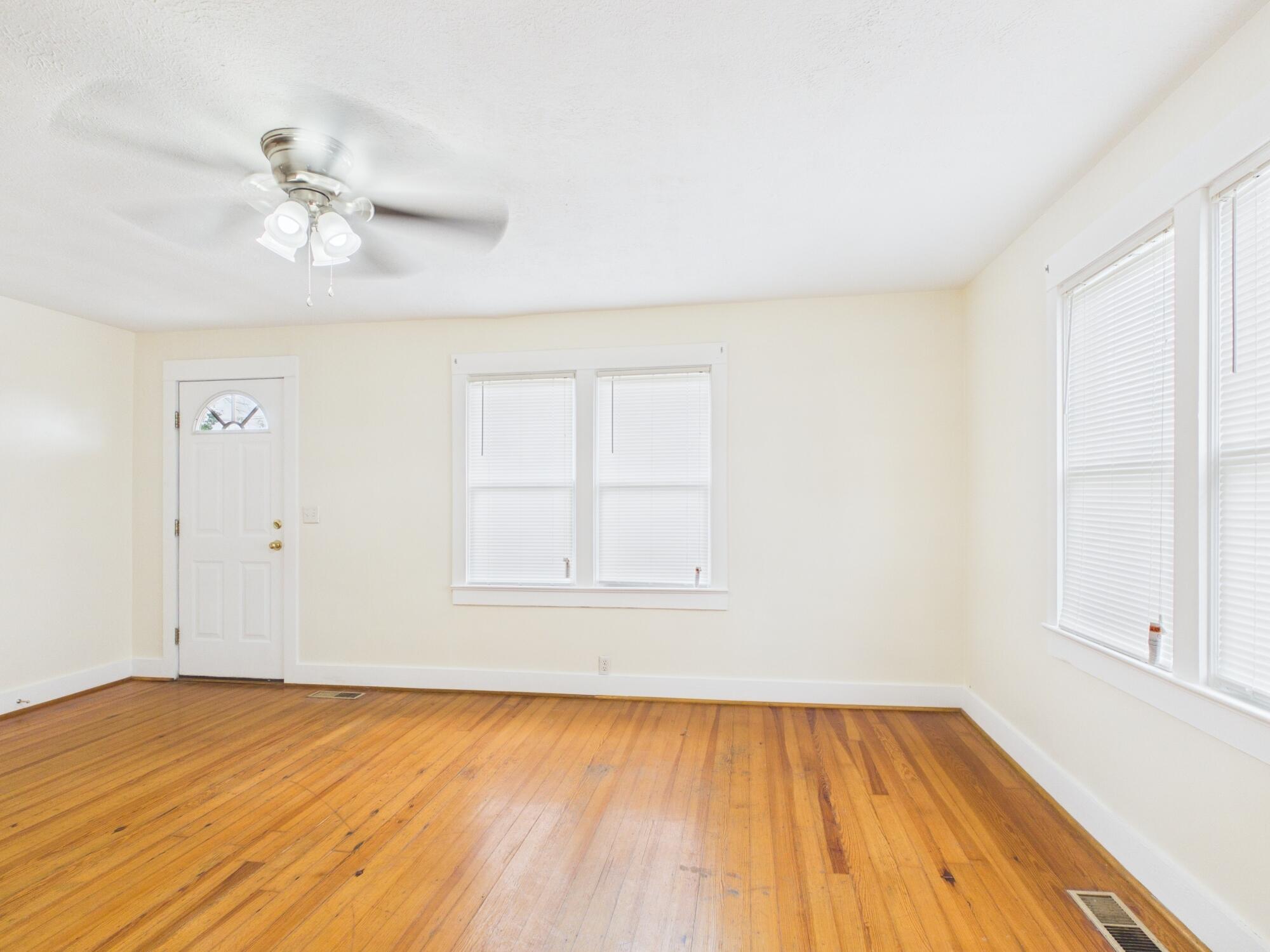 604 Summit Street Property Photo 12