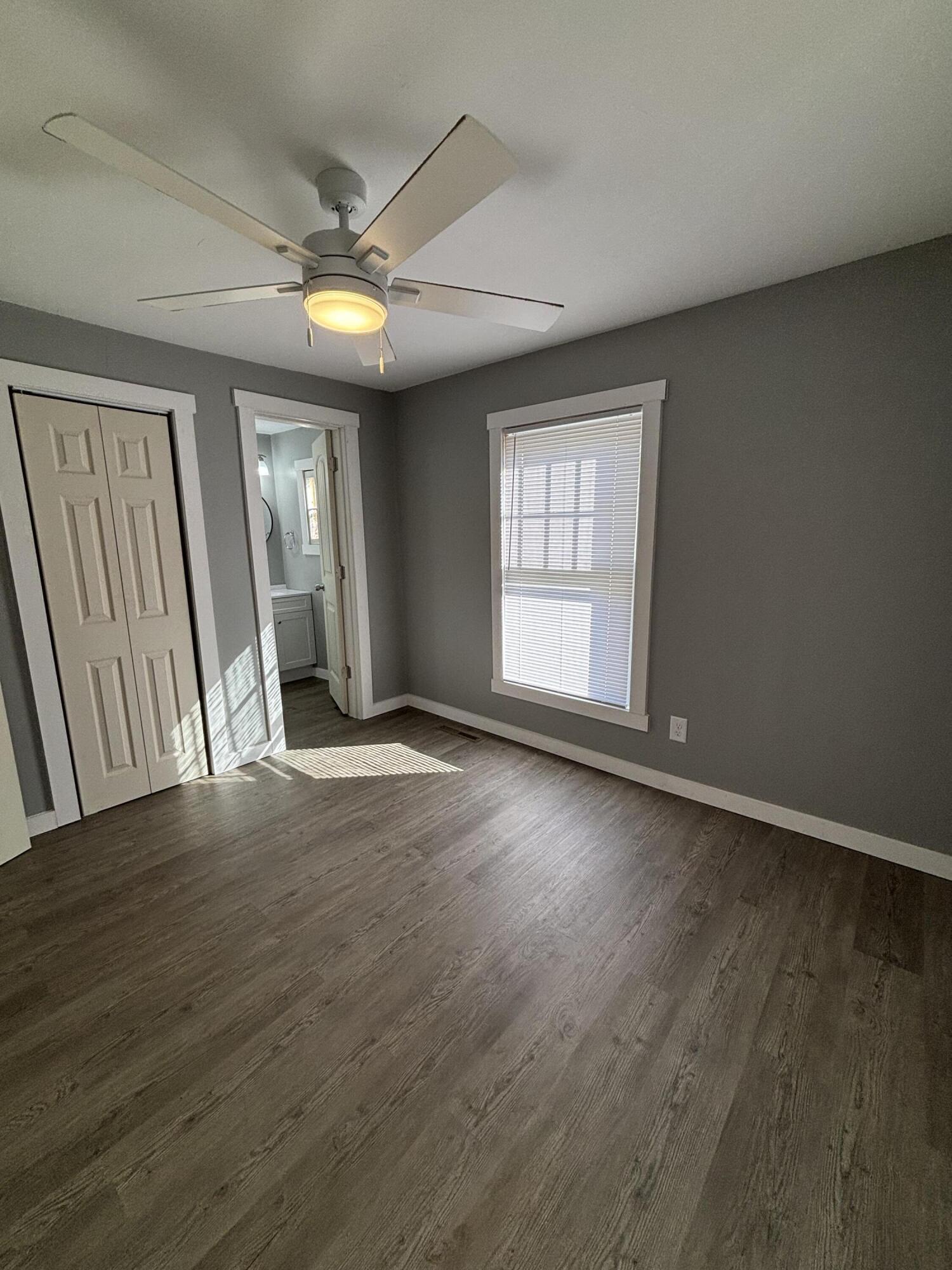 229 West College Street Property Photo 9