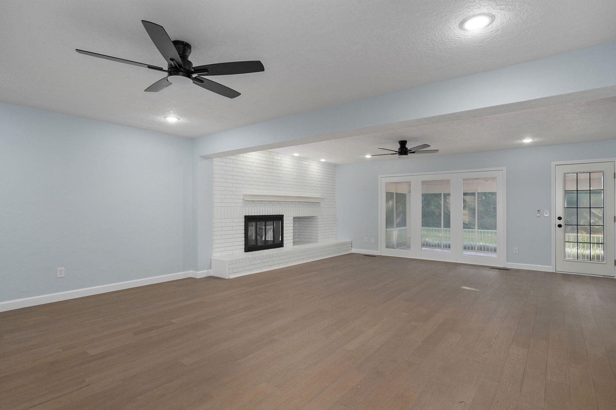 2435 East Michelle Place Property Photo 10