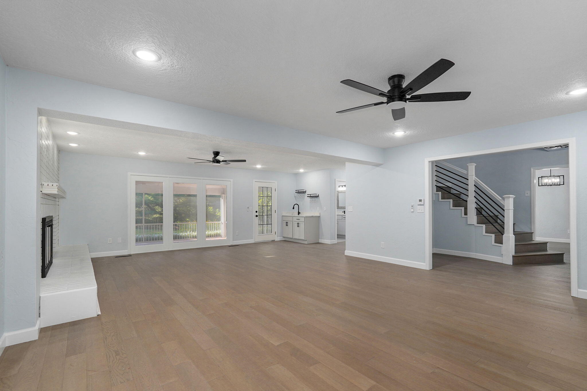 2435 East Michelle Place Property Photo 11