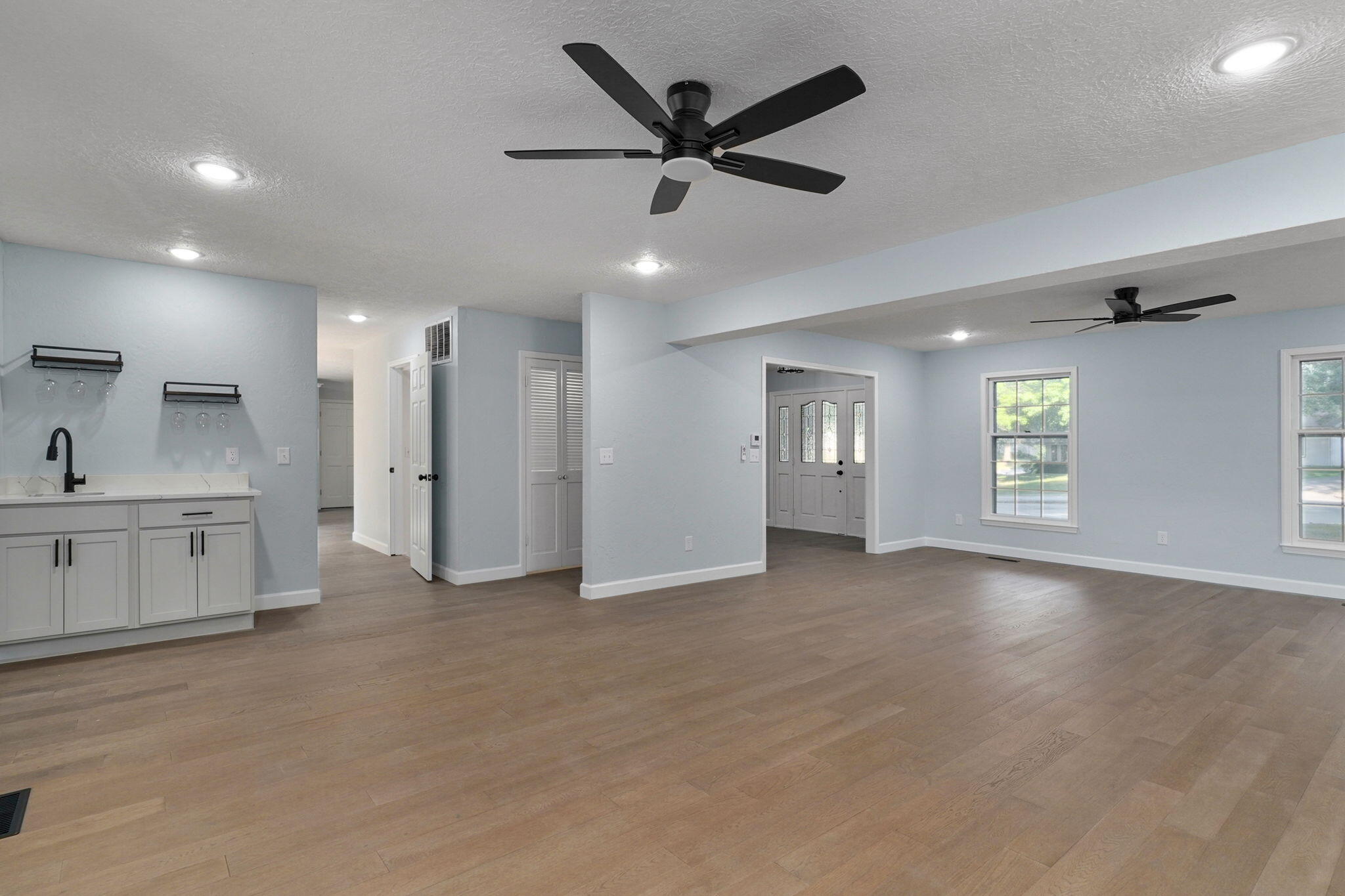 2435 East Michelle Place Property Photo 16