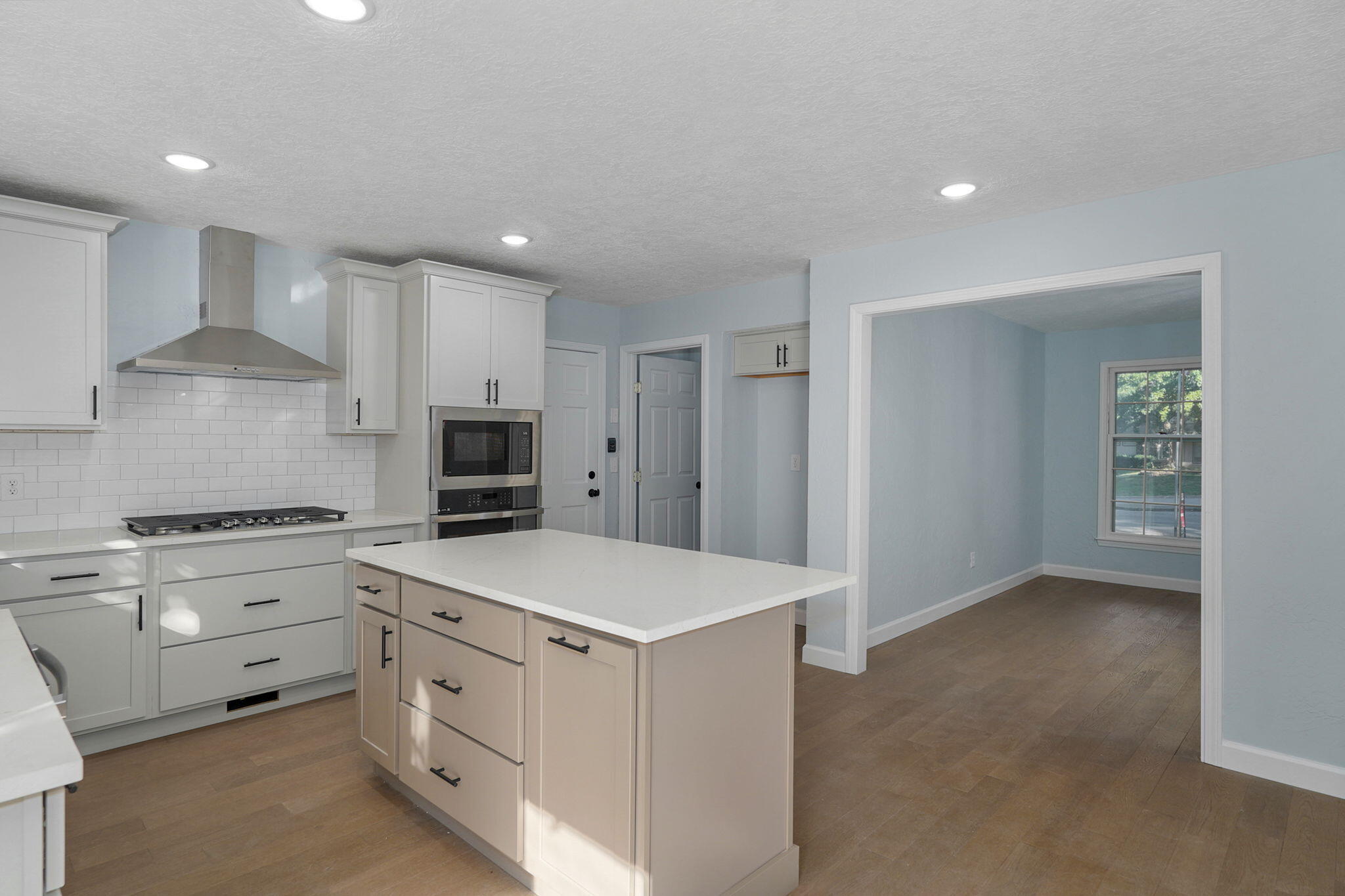 2435 East Michelle Place Property Photo 21