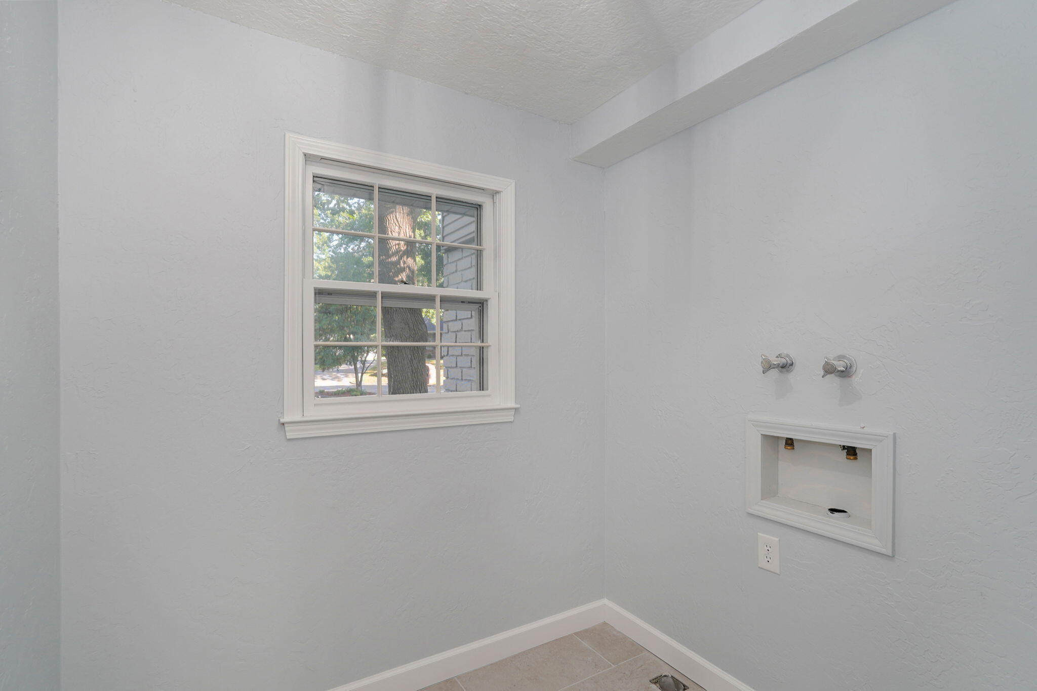 2435 East Michelle Place Property Photo 25