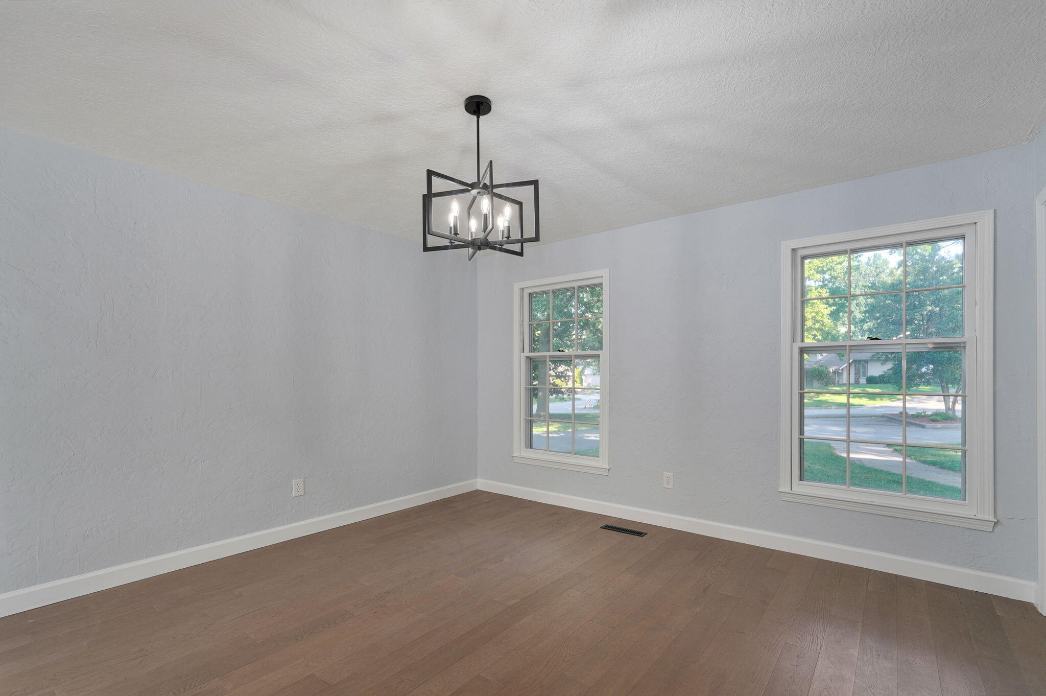 2435 East Michelle Place Property Photo 27