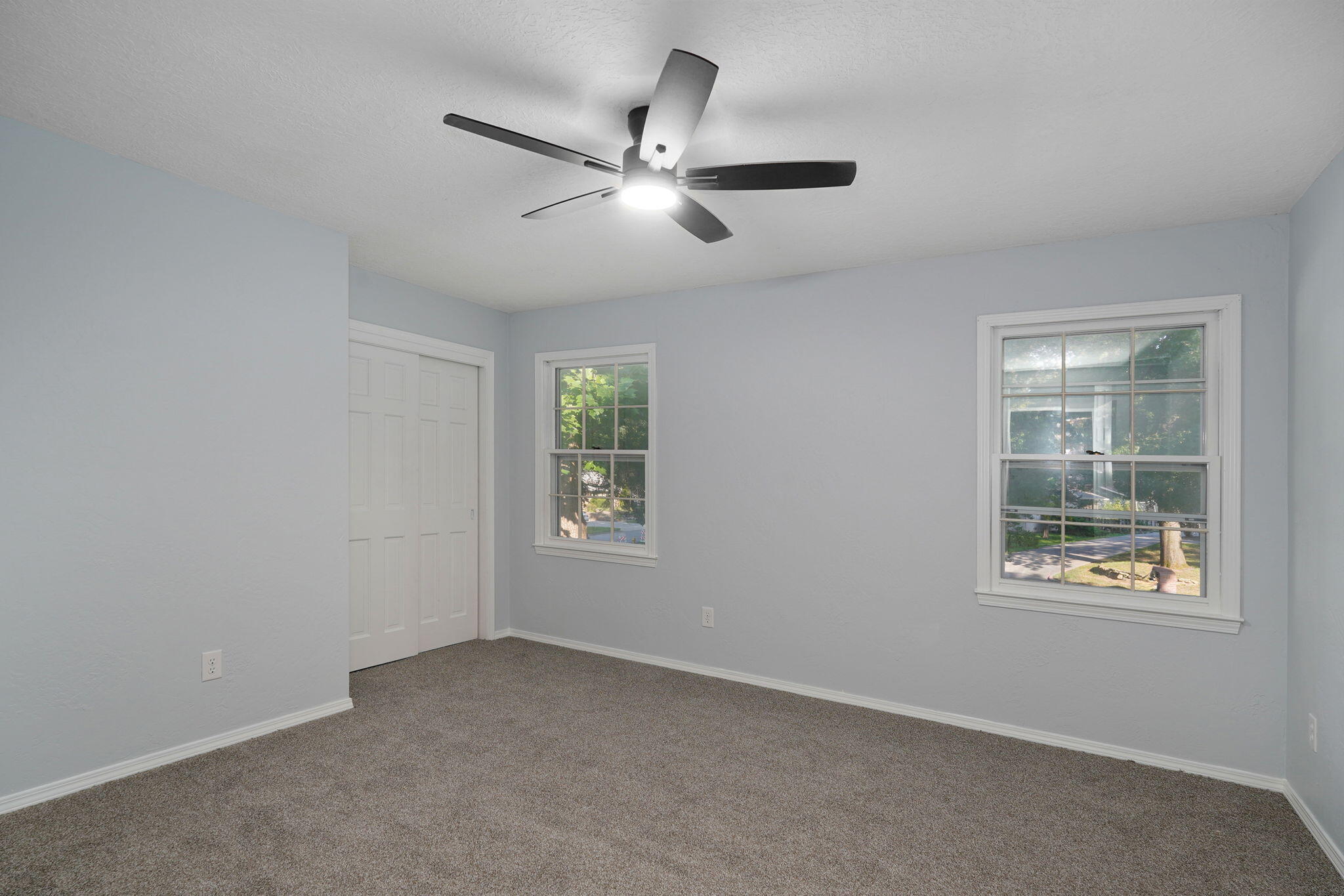 2435 East Michelle Place Property Photo 37