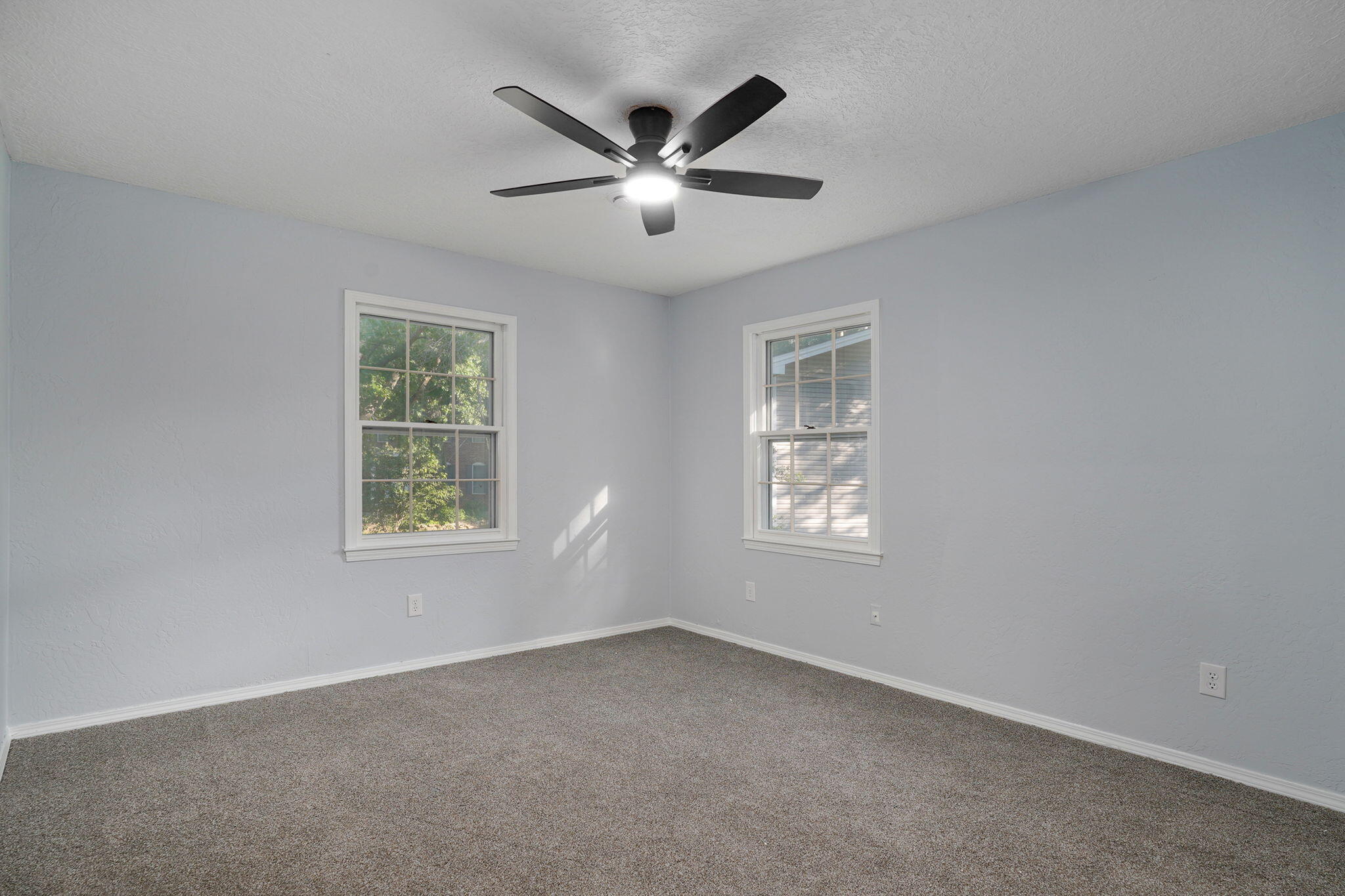 2435 East Michelle Place Property Photo 38
