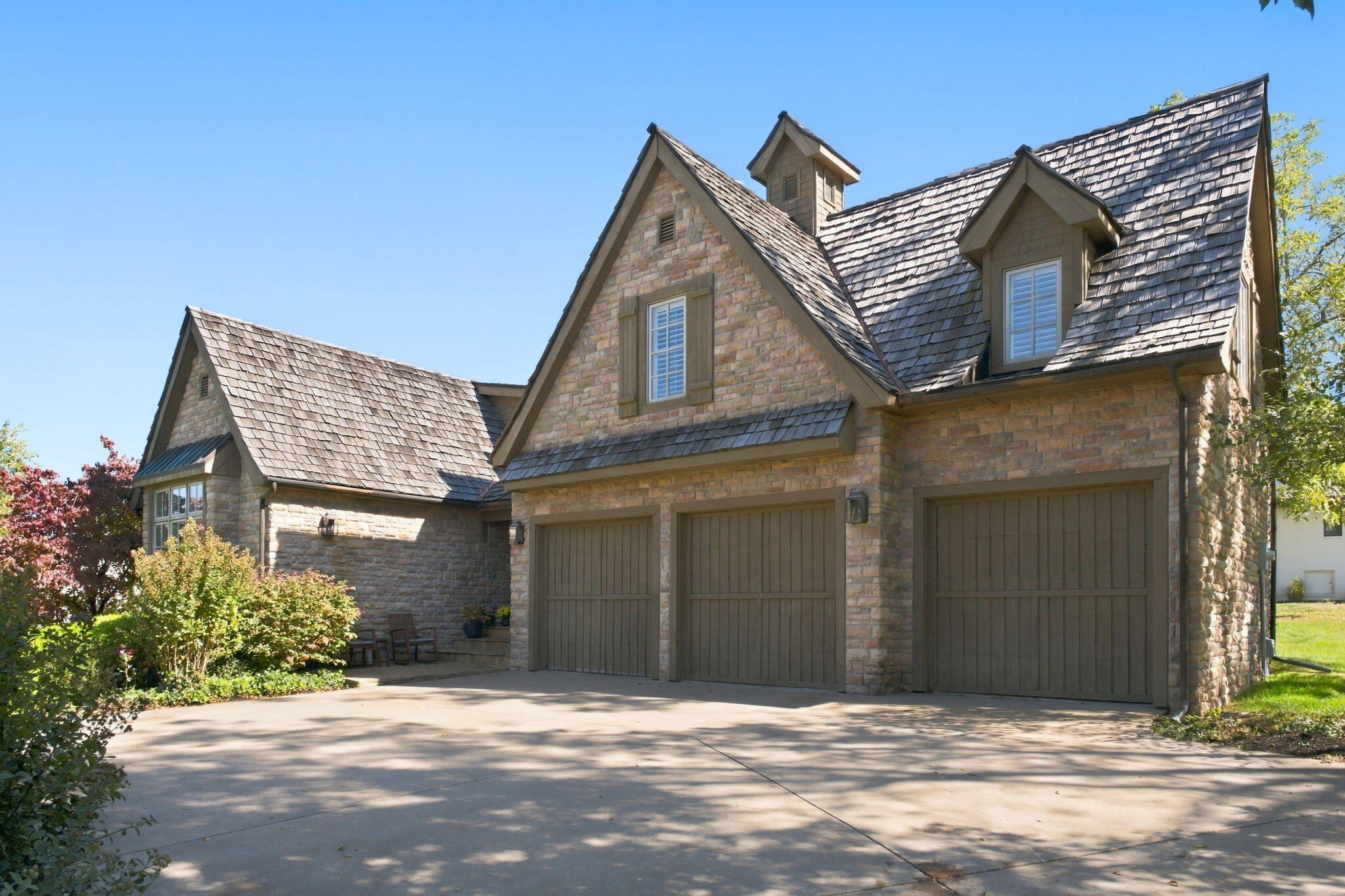 5780 South Coldstream Drive Property Photo 2