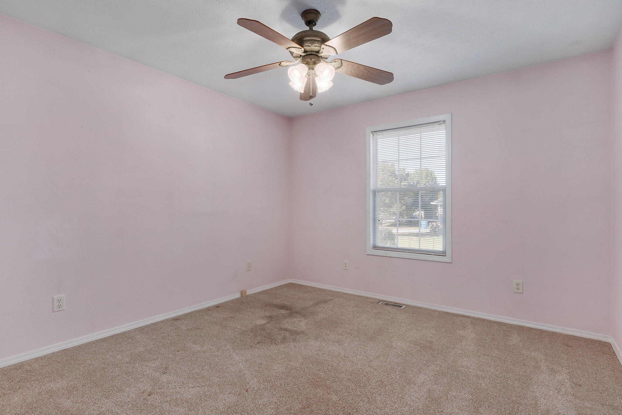 501 Sarah Court Property Photo 25