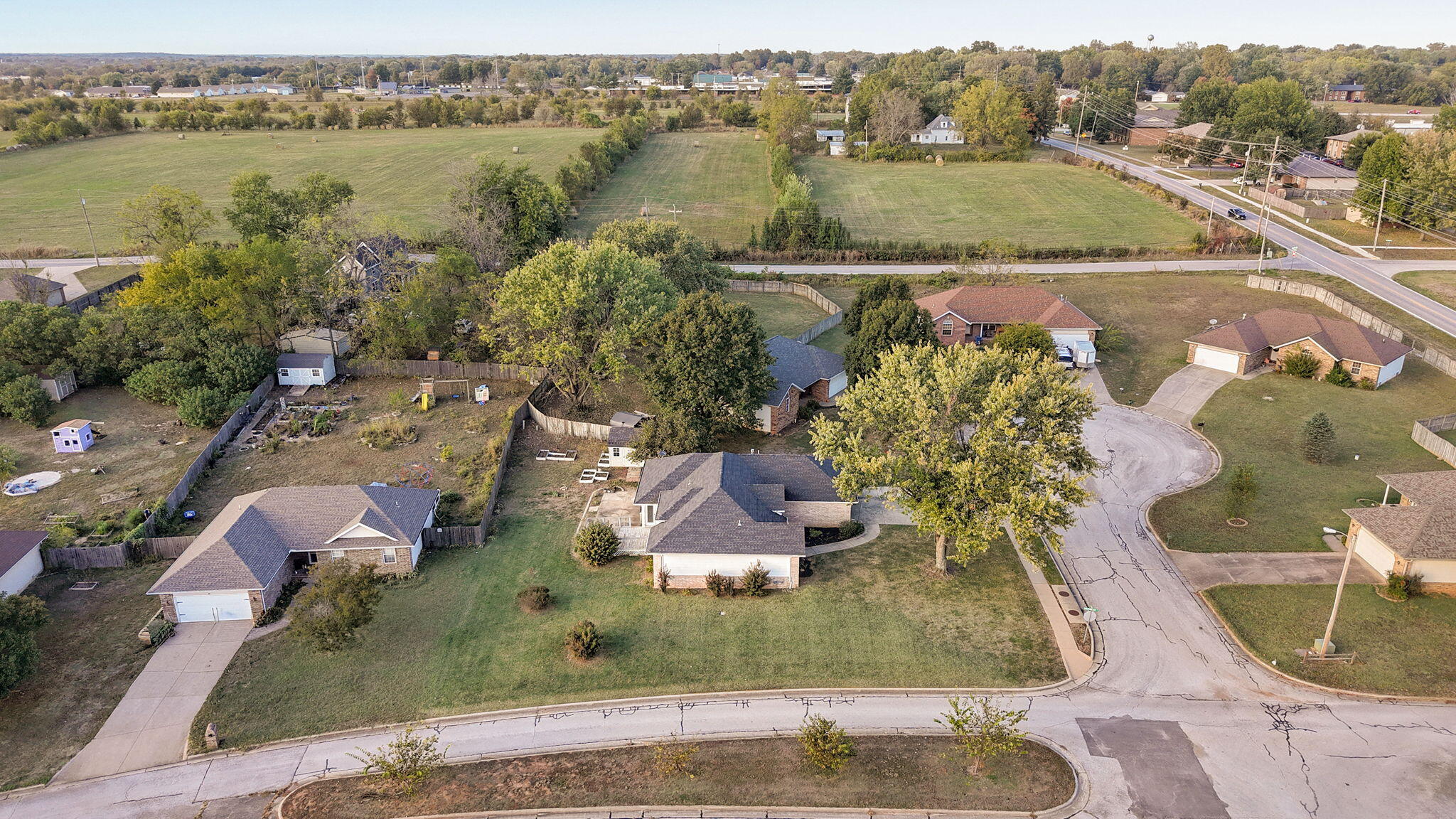 501 Sarah Court Property Photo 35