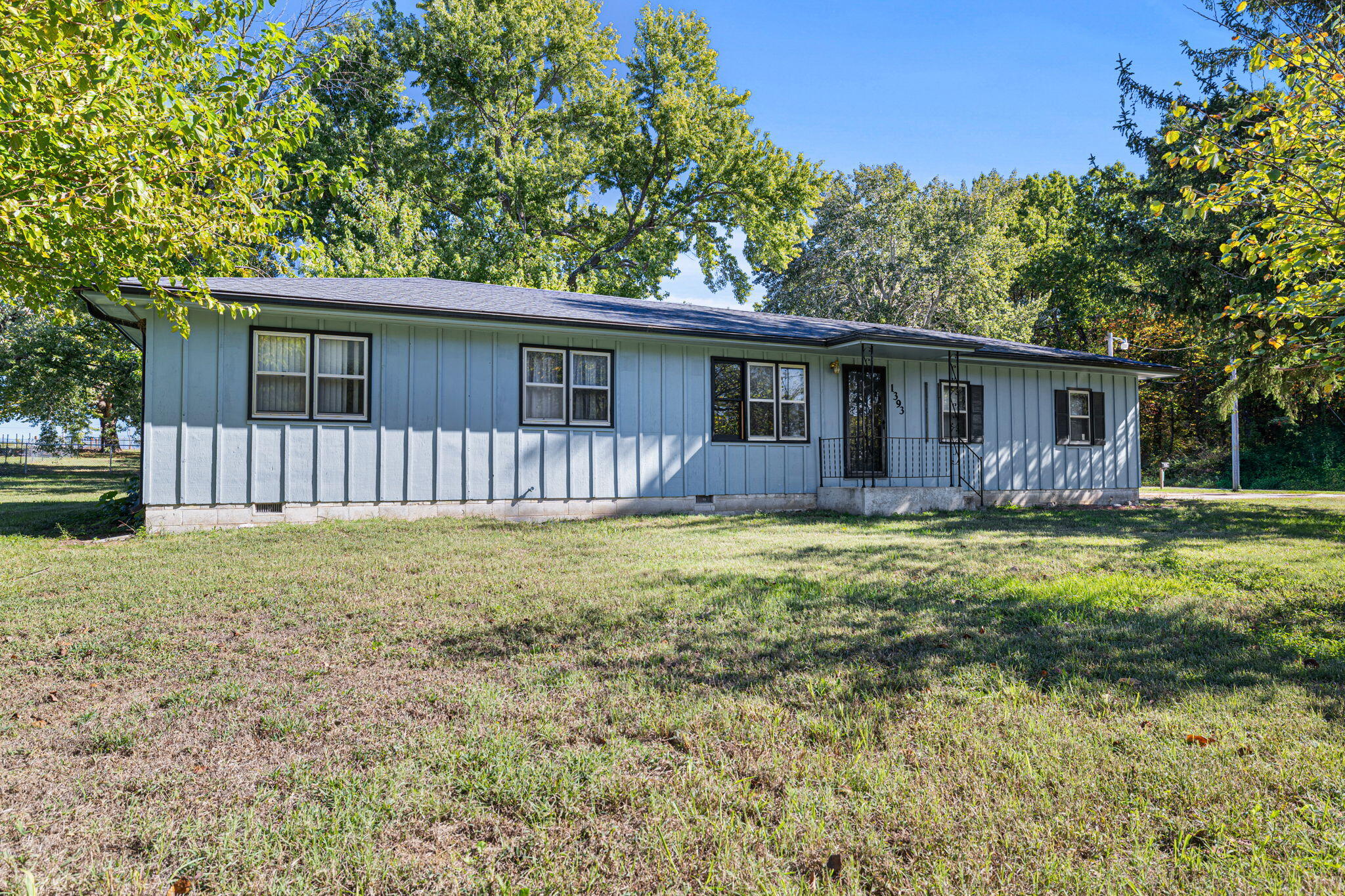 1393 East U.s. Highway 160 Property Photo 1