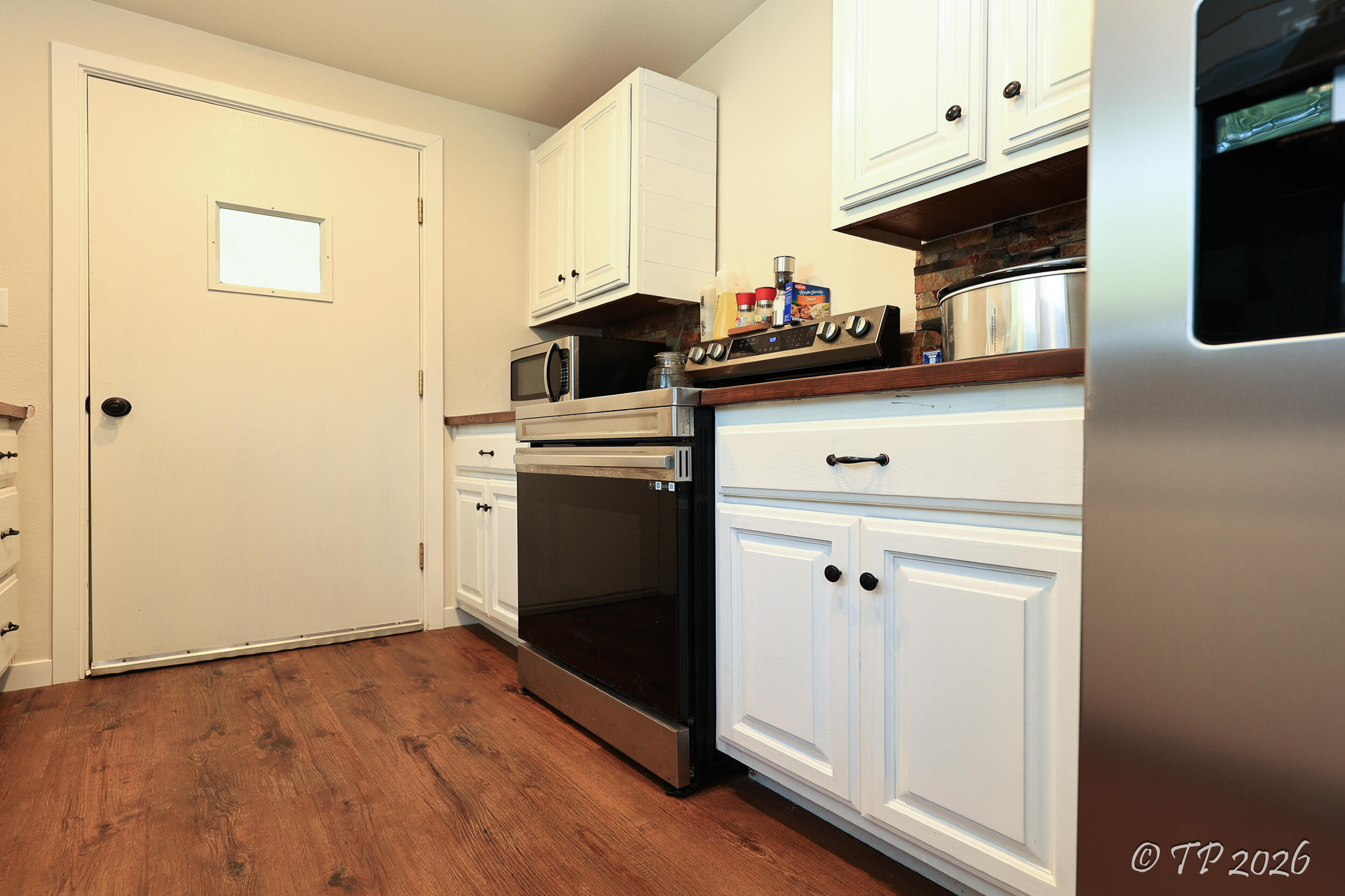 2455 County Road 4300 Property Photo 7