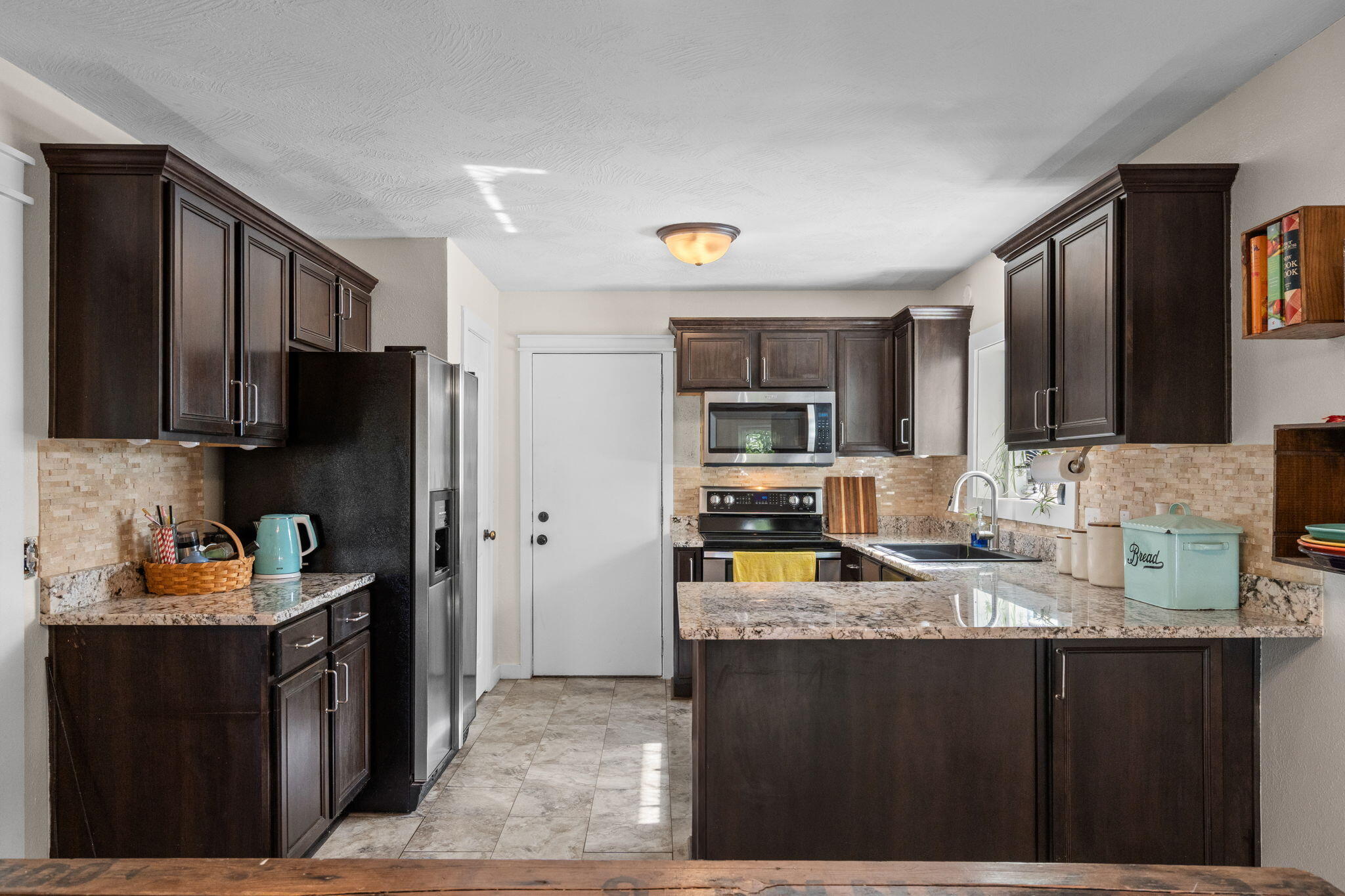 4823 South Louise Road Property Photo 12