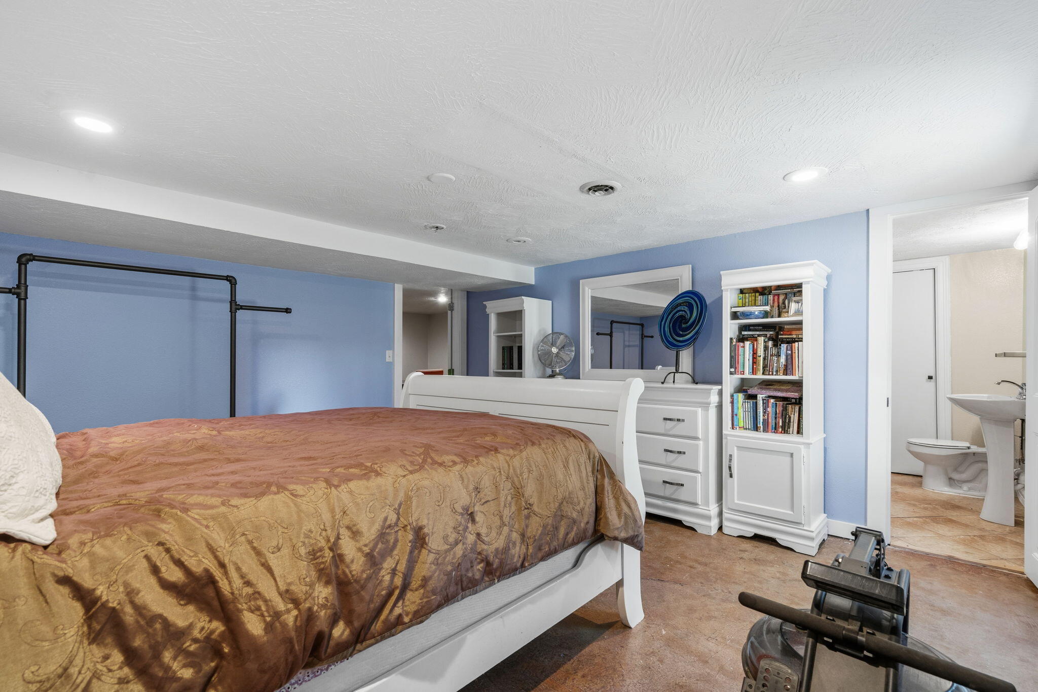 4823 South Louise Road Property Photo 40