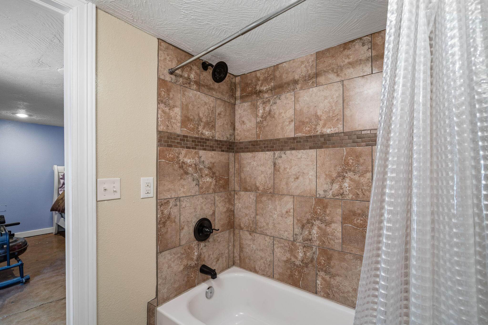 4823 South Louise Road Property Photo 42