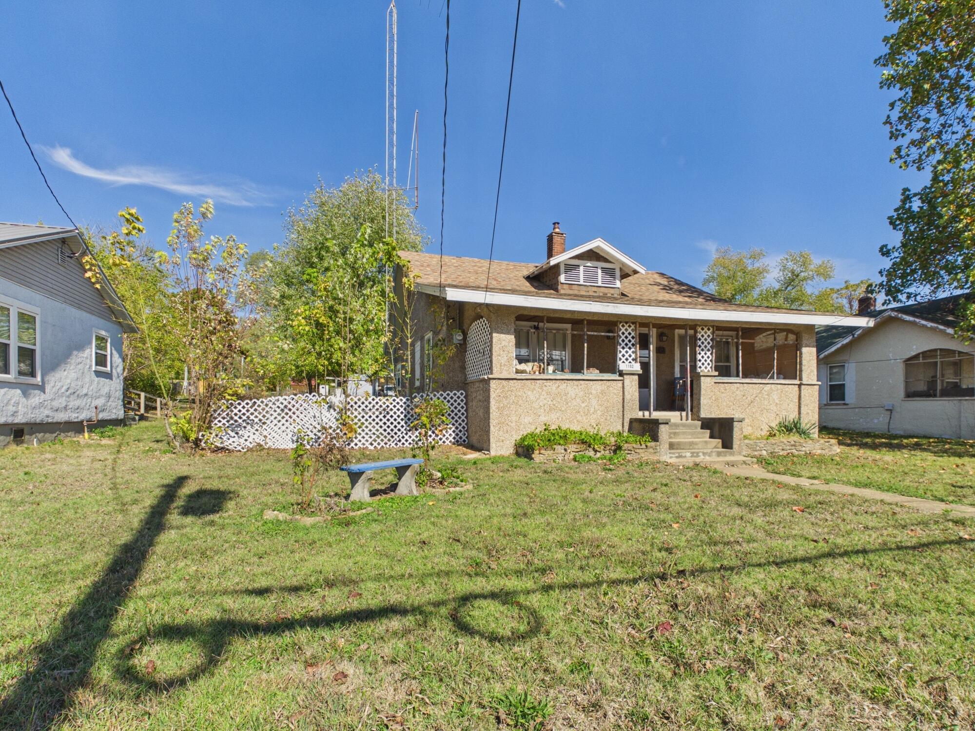 1102 Ozark Street Property Photo 3