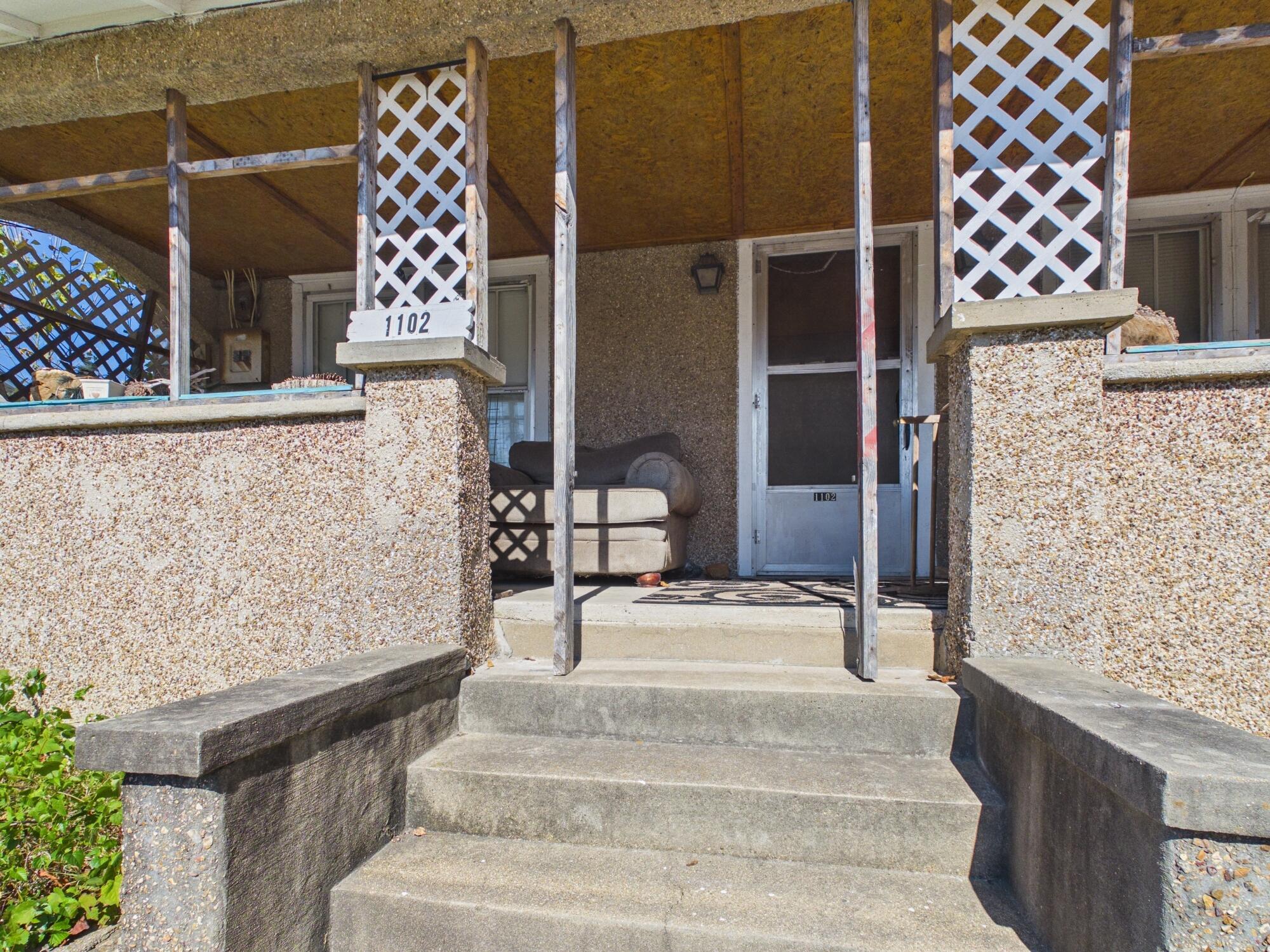 1102 Ozark Street Property Photo 4