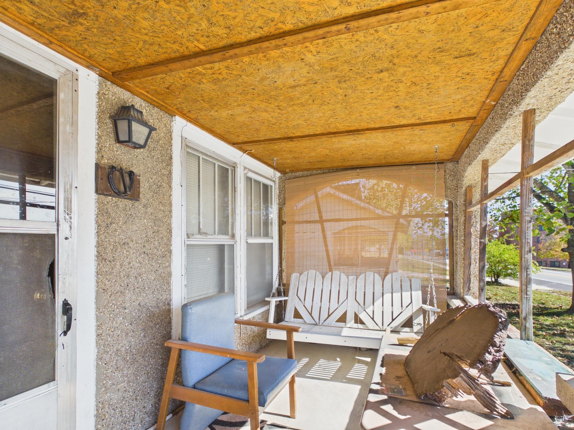1102 Ozark Street Property Photo 5