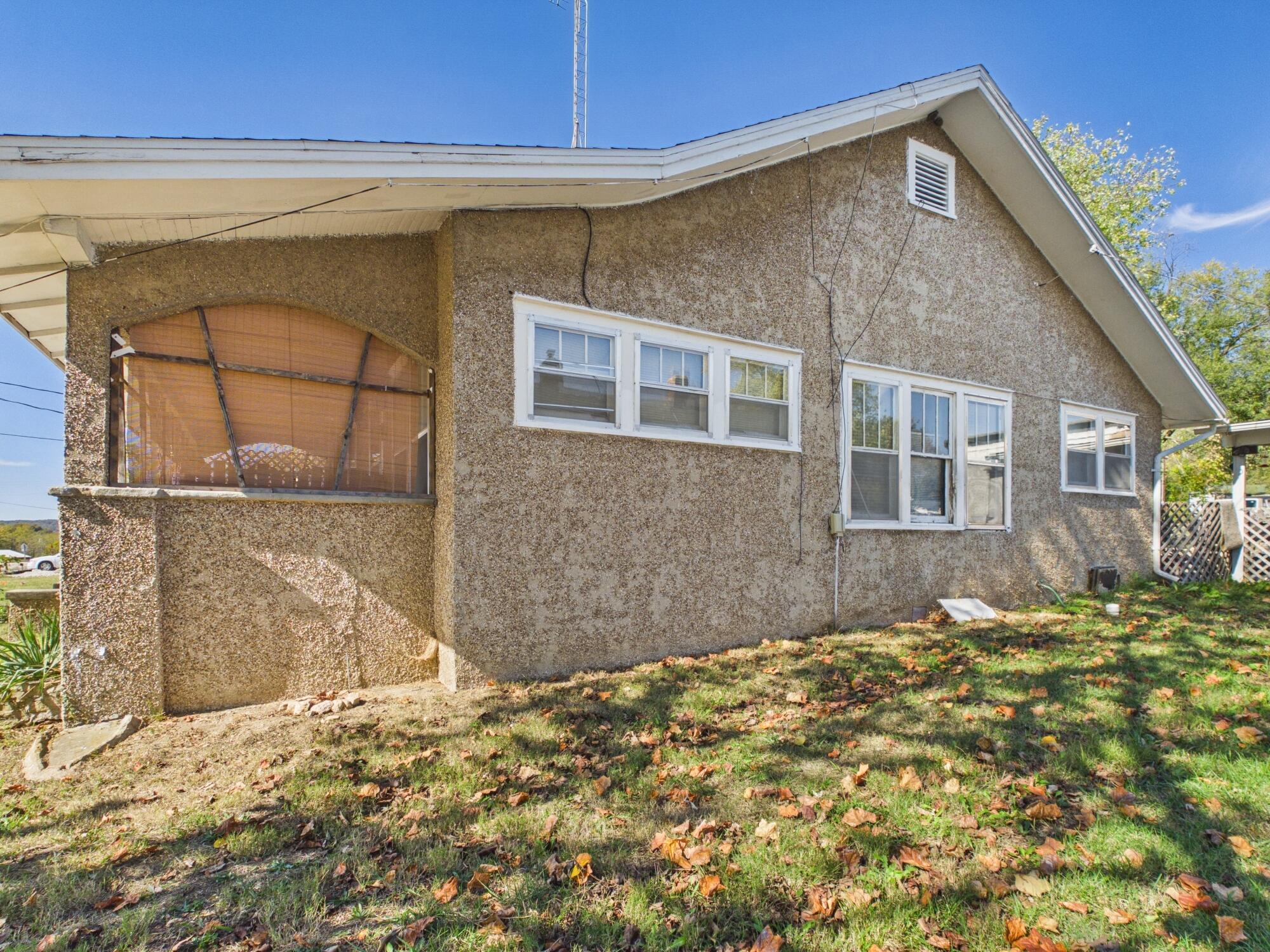 1102 Ozark Street Property Photo 7