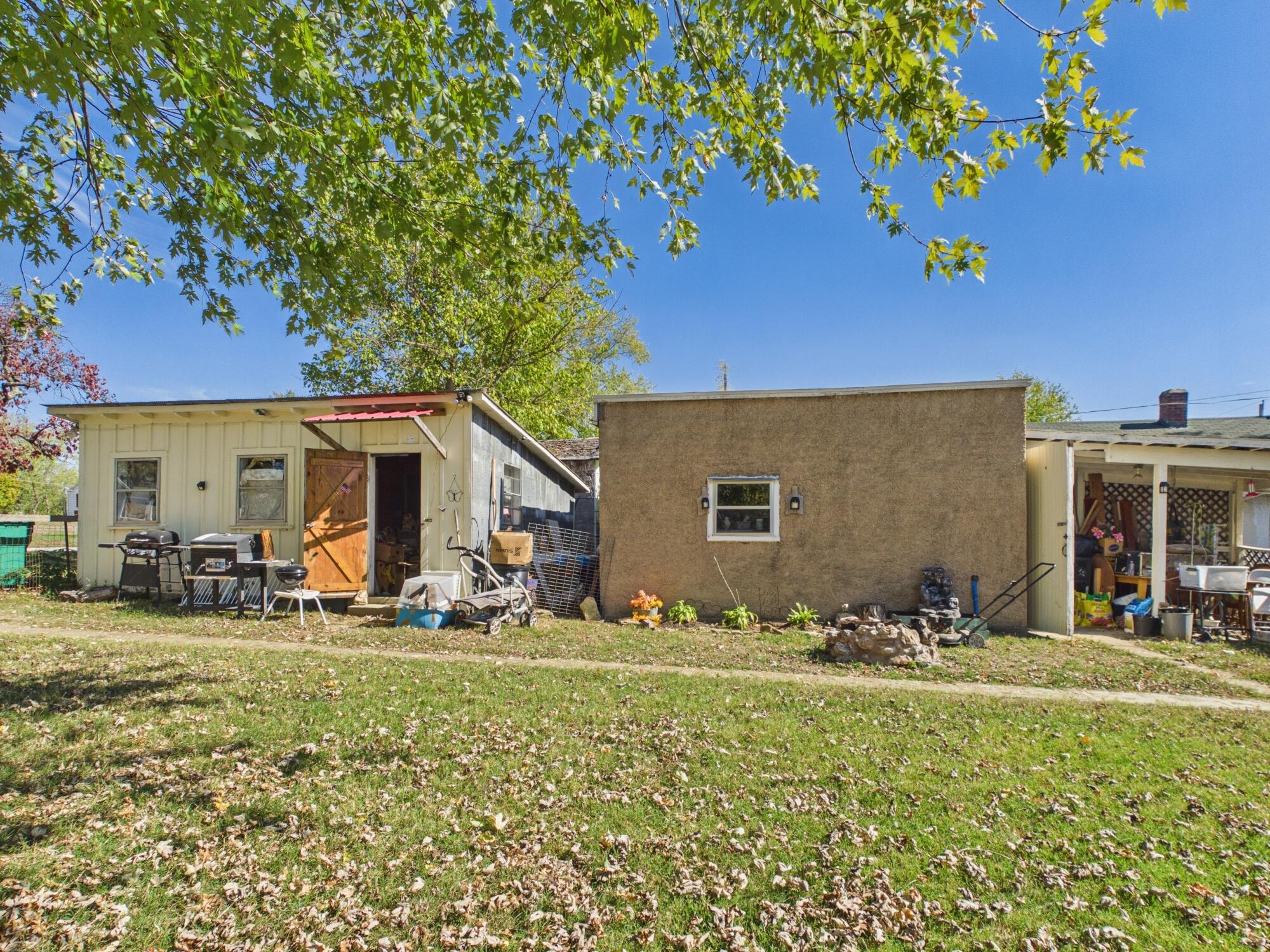 1102 Ozark Street Property Photo 9