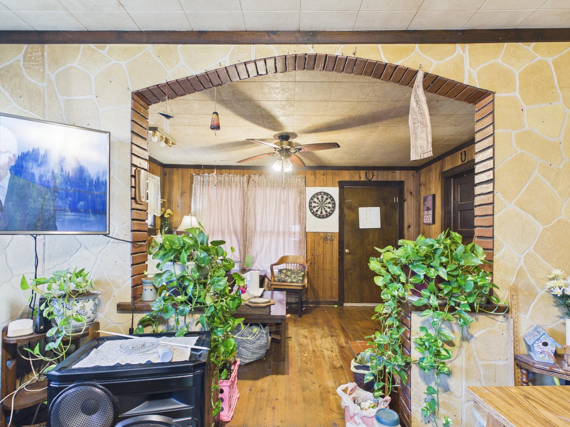 1102 Ozark Street Property Photo 17