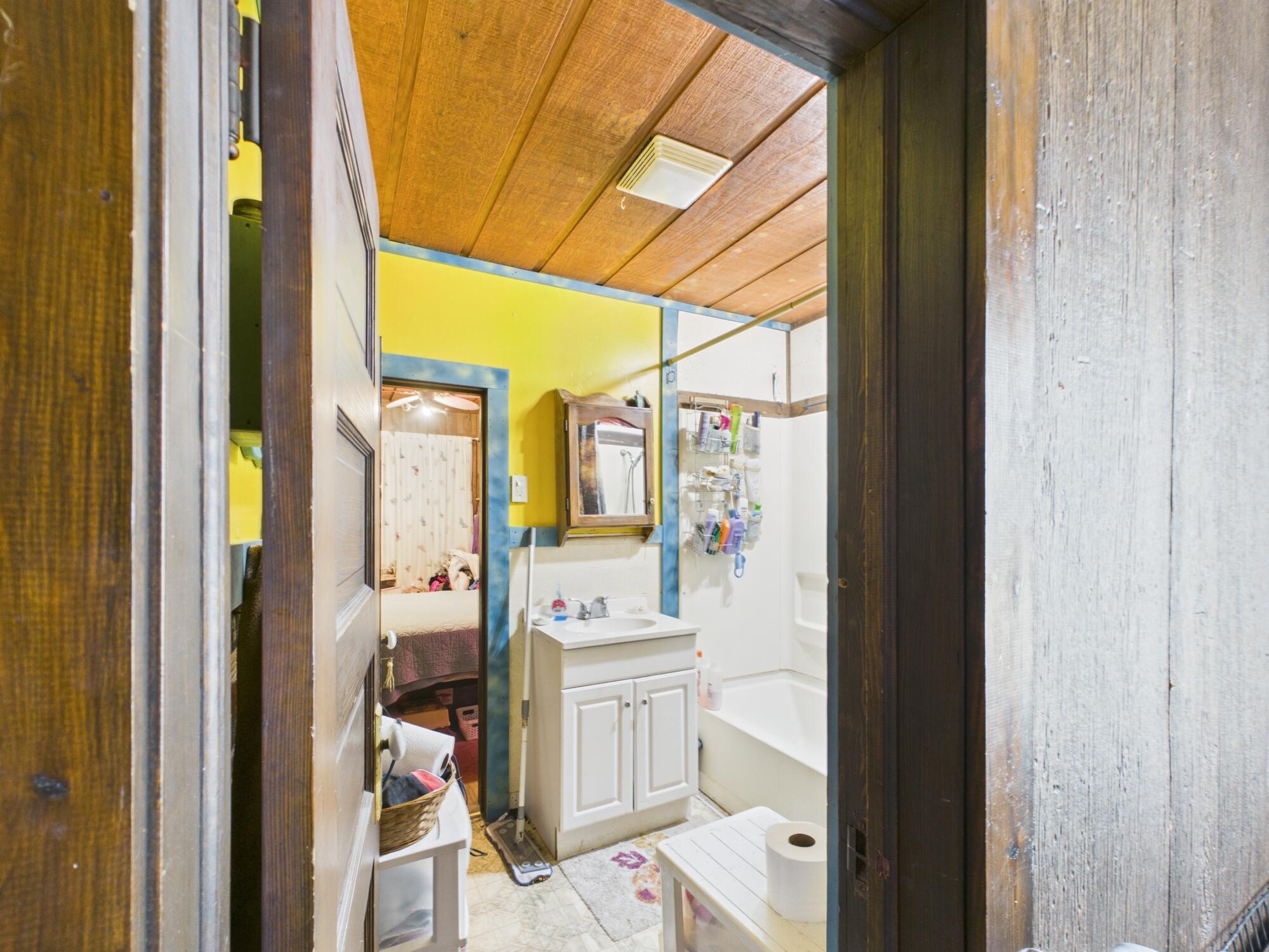 1102 Ozark Street Property Photo 21