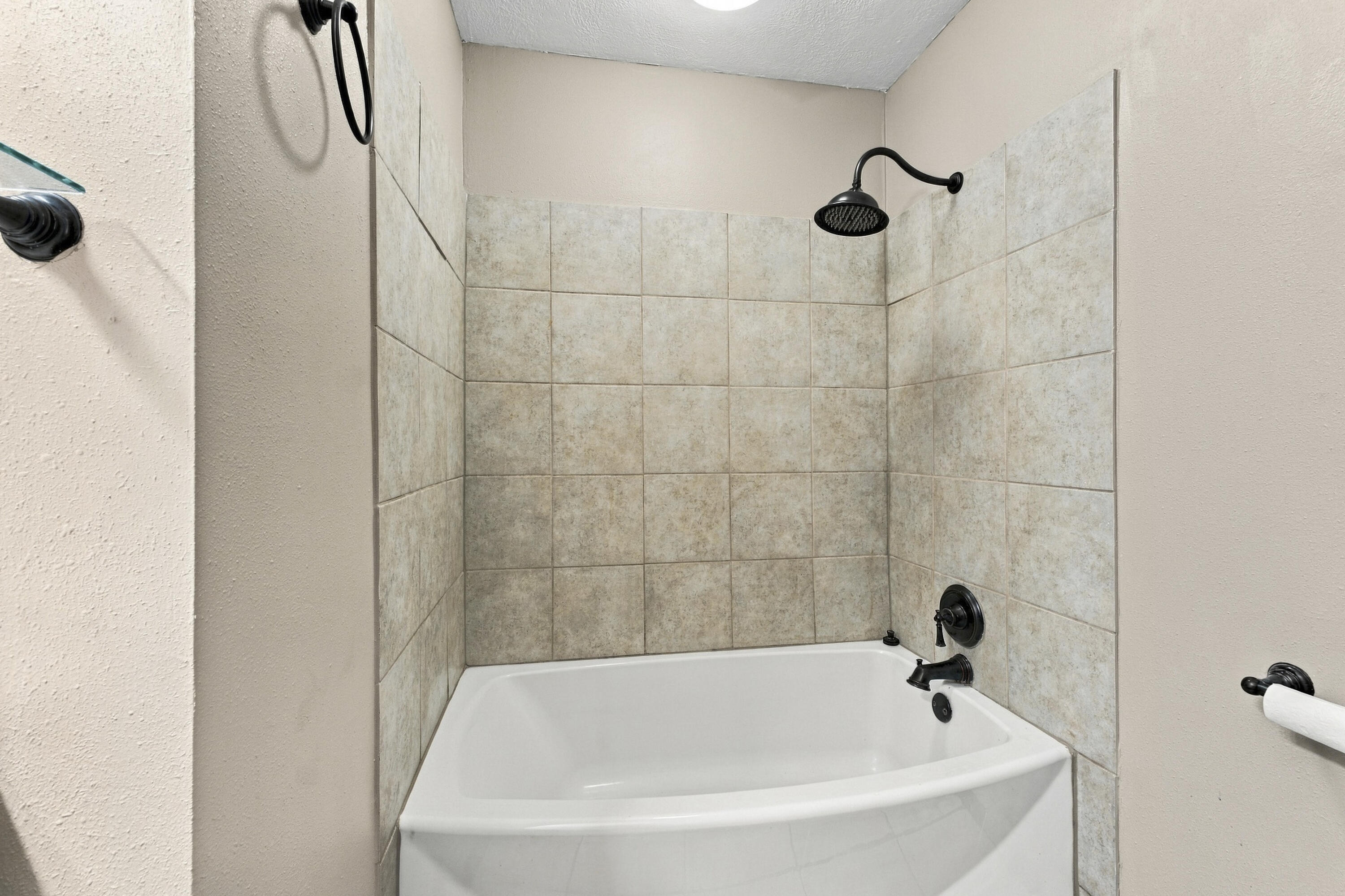 208 Glenn Street Property Photo 15