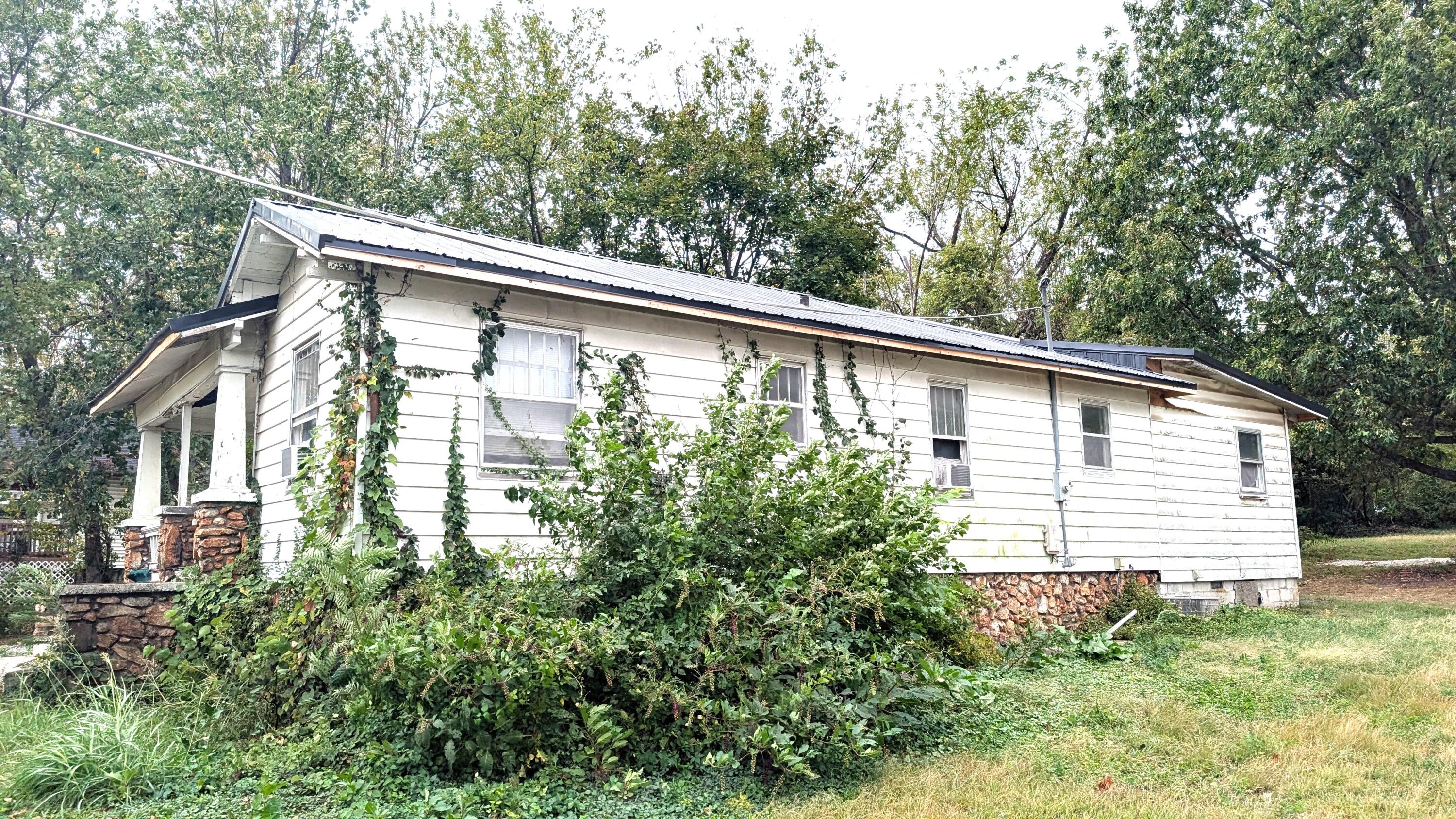 2837 North Grant Avenue Property Photo 10