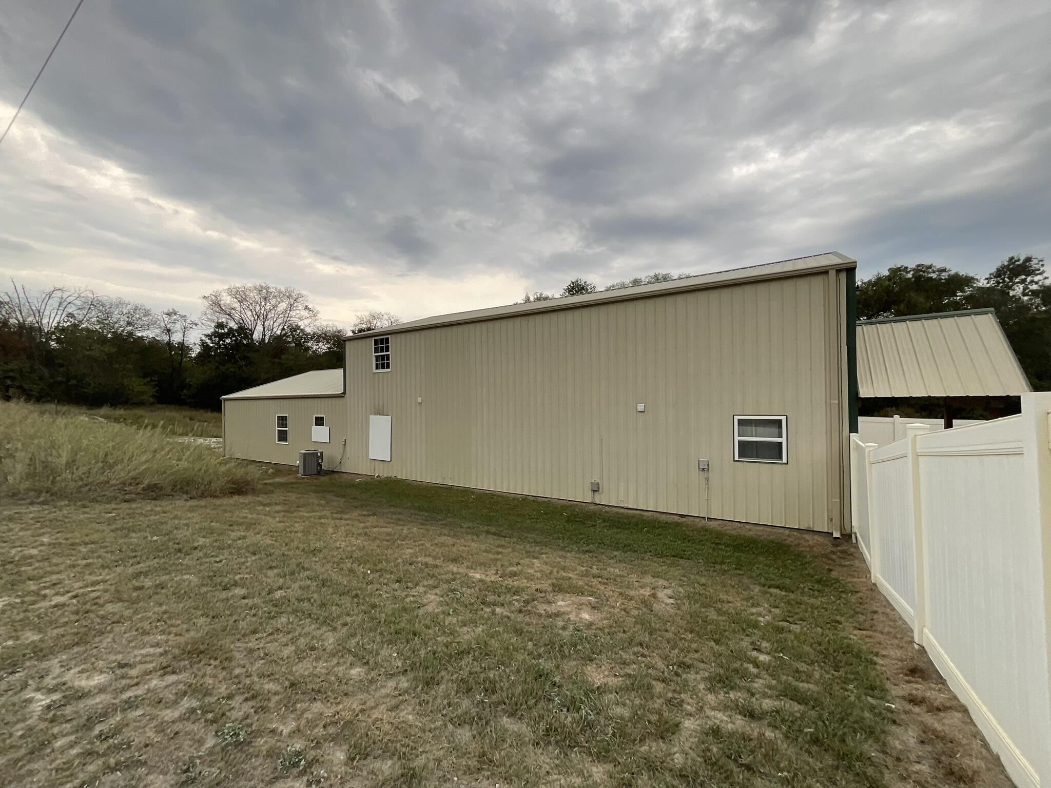 18312 East 752nd Road Property Photo 3