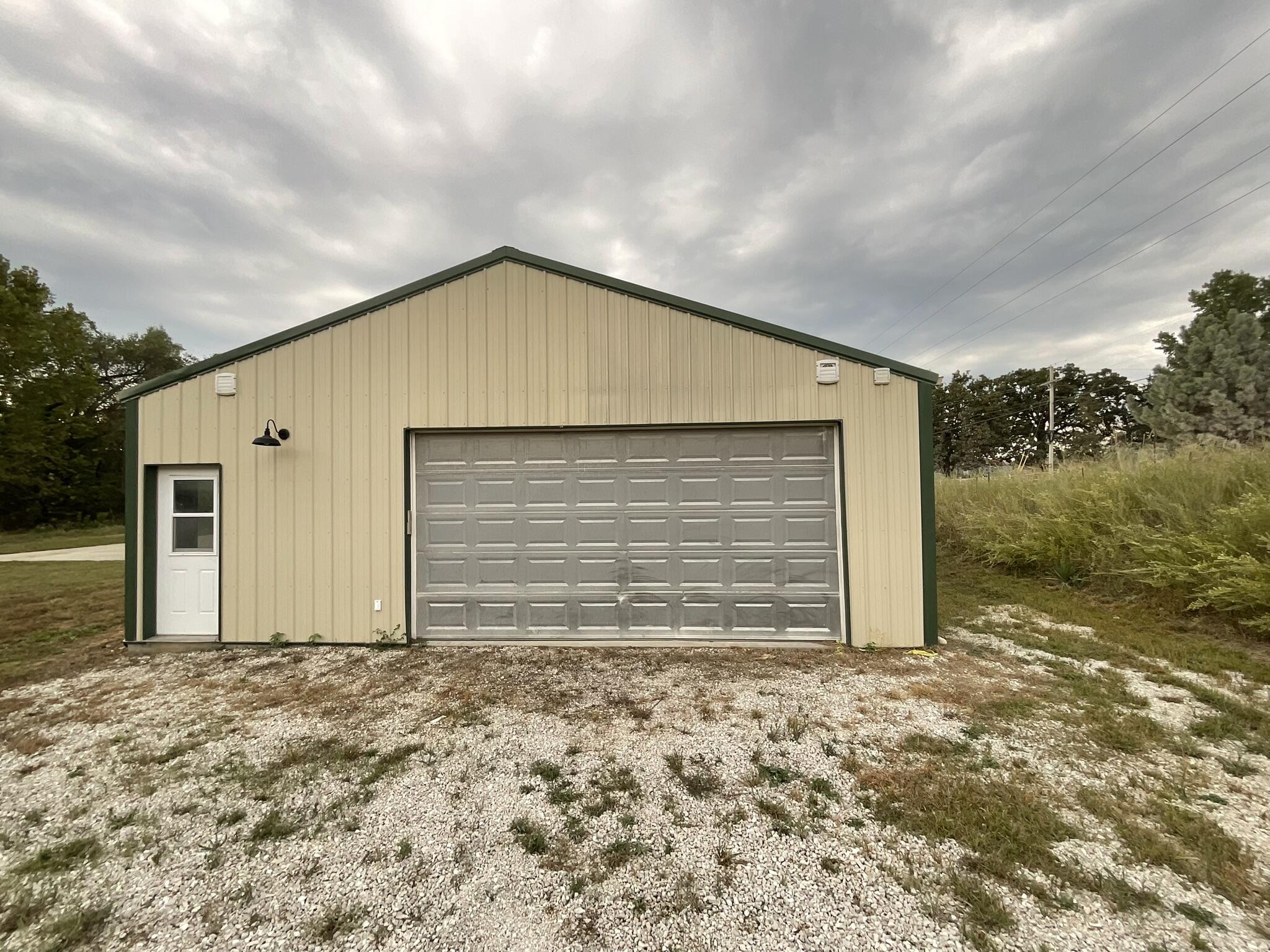 18312 East 752nd Road Property Photo 4