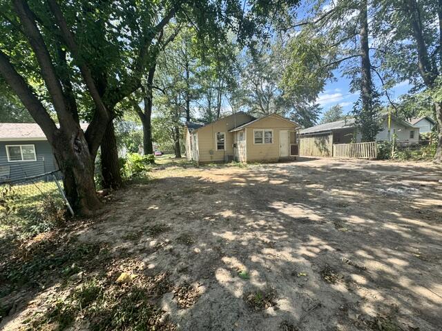 912 North Brown Avenue Property Photo 13