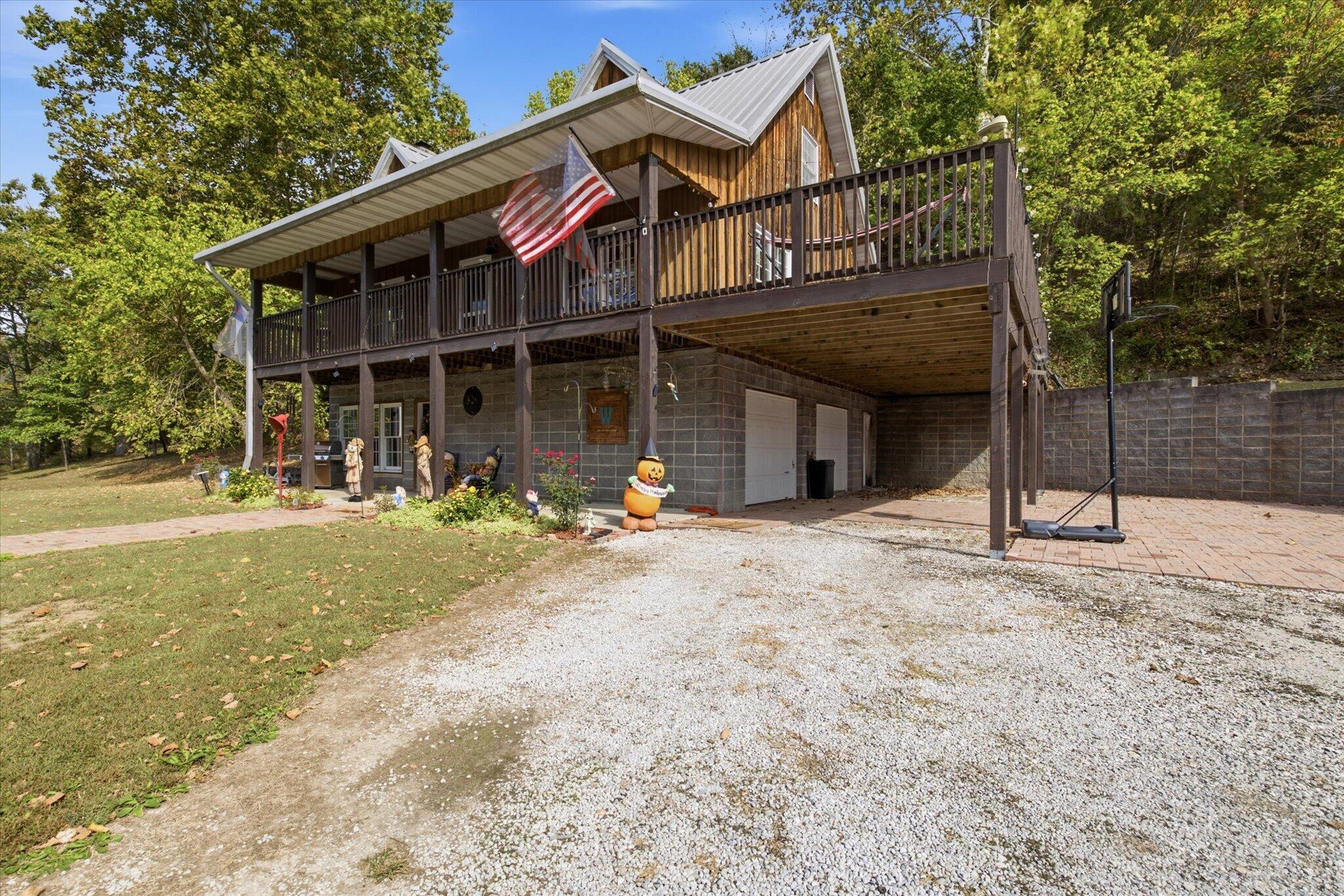 320 Leawood Drive Property Photo 11