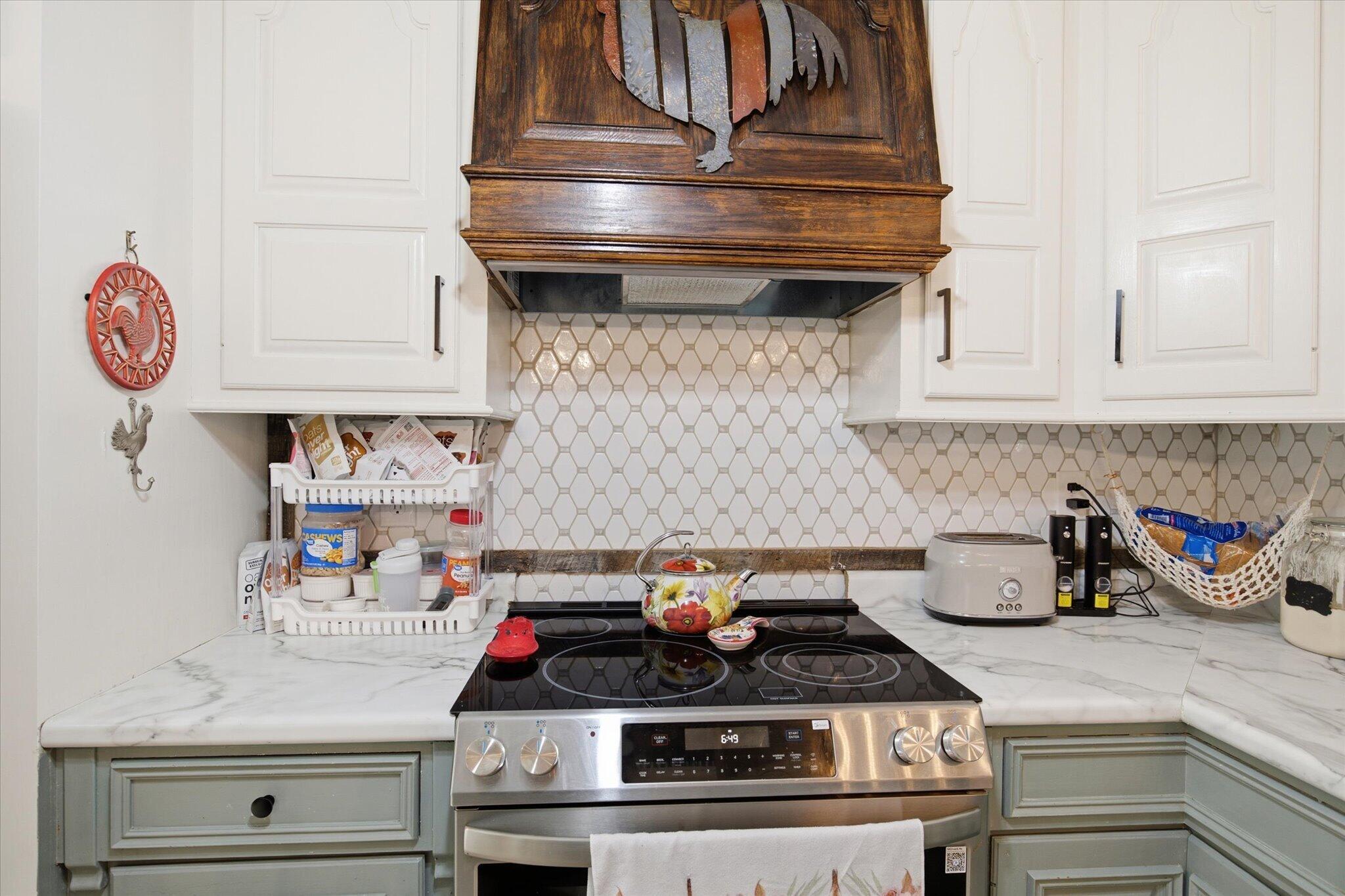 320 Leawood Drive Property Photo 24