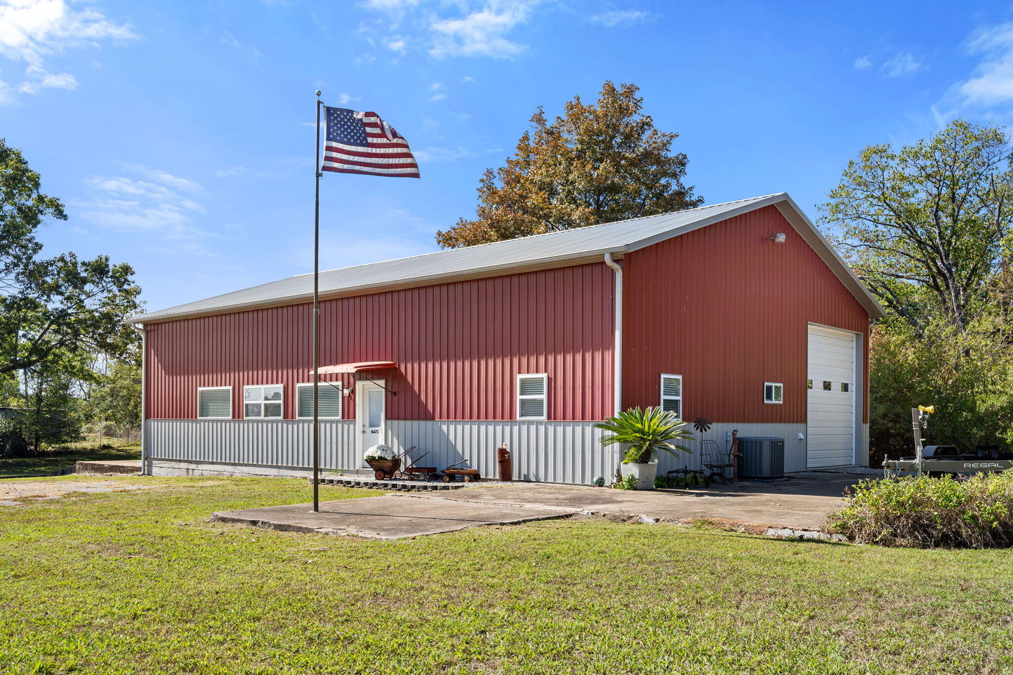 6471 State Highway 13 Property Photo 2