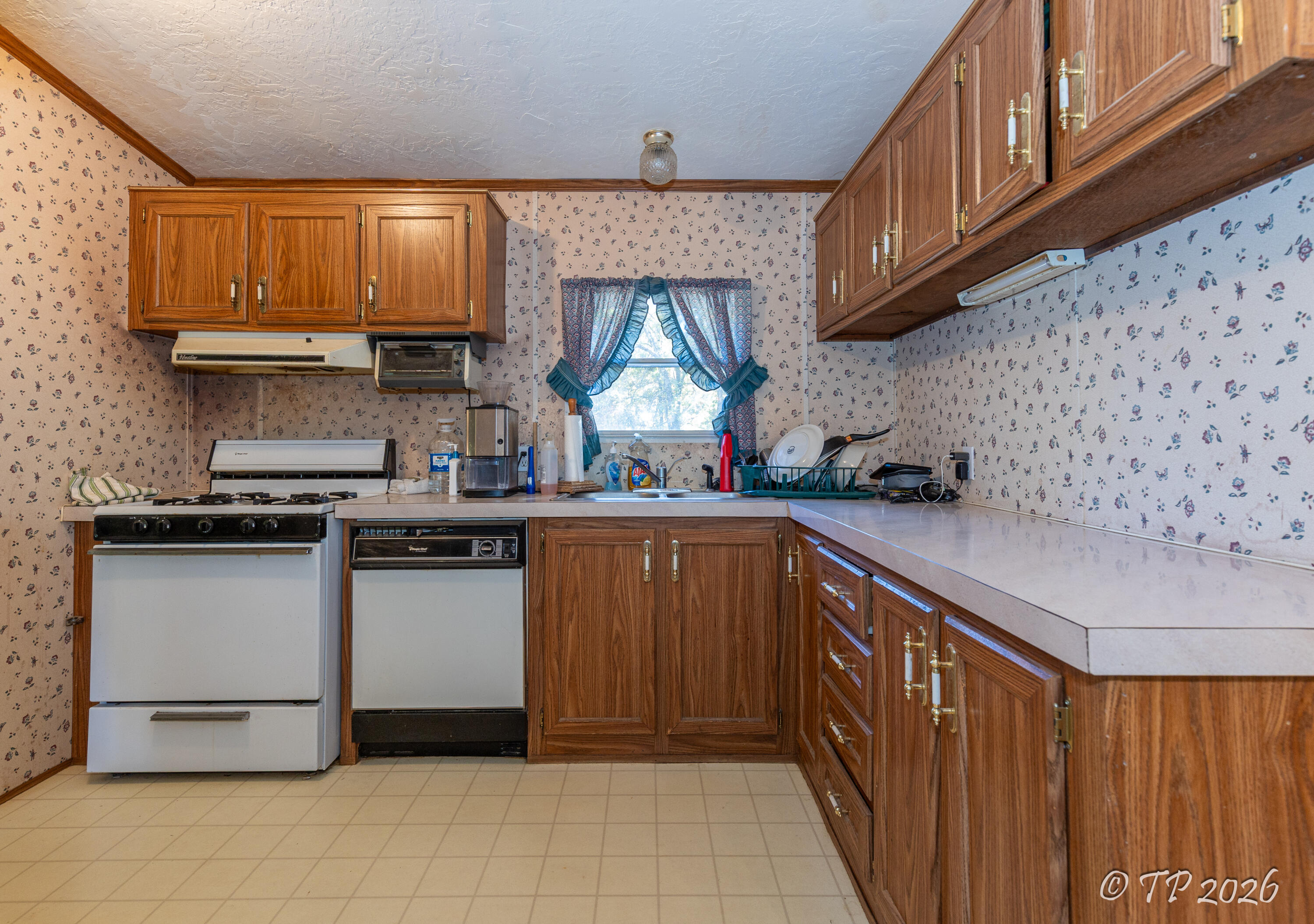 1752 Dd Highway Property Photo 8