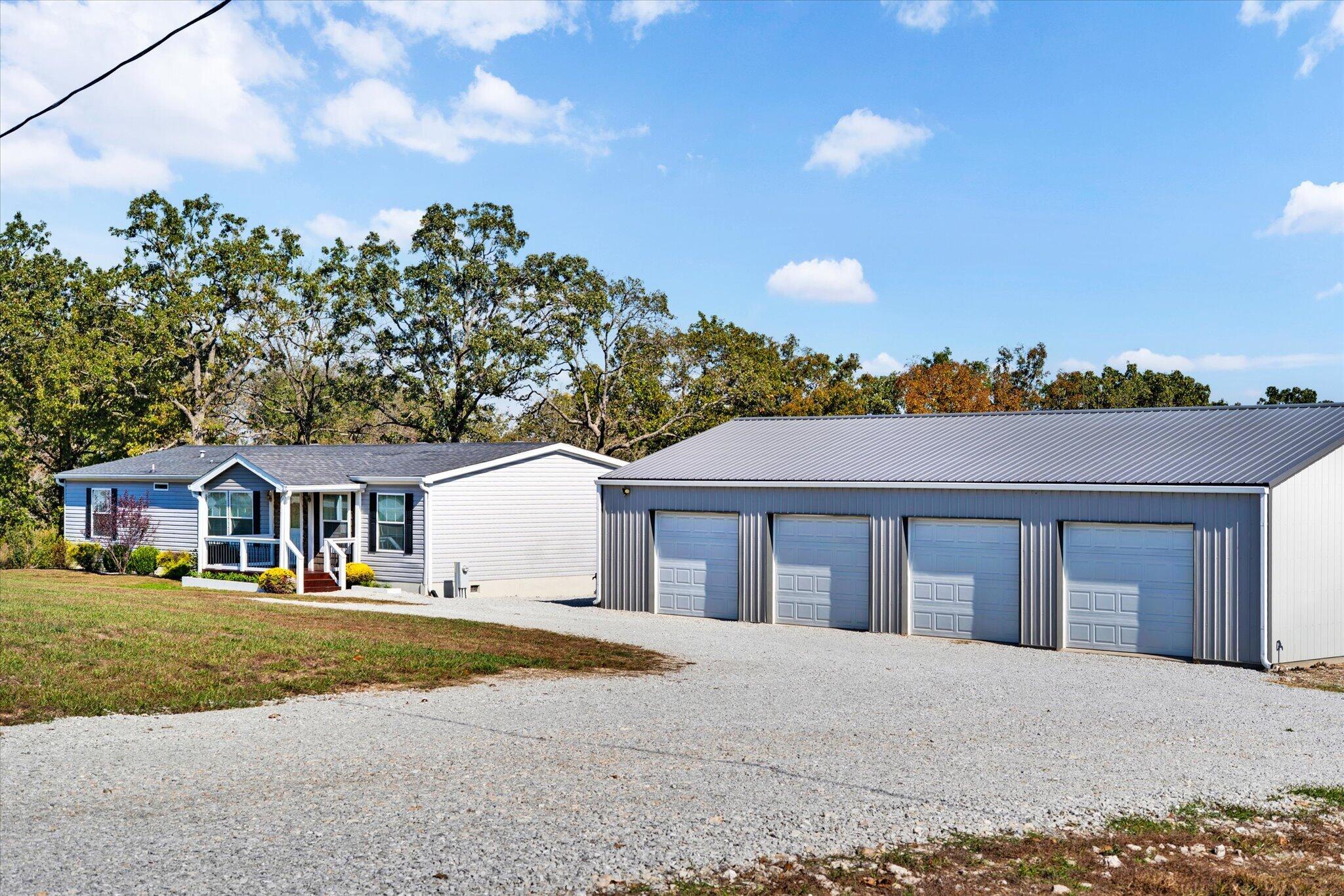 18281 Highway U Property Photo 1