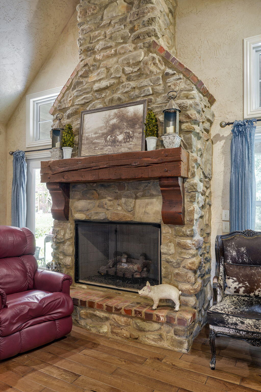 8324 Rolling Hills Drive Property Photo 10