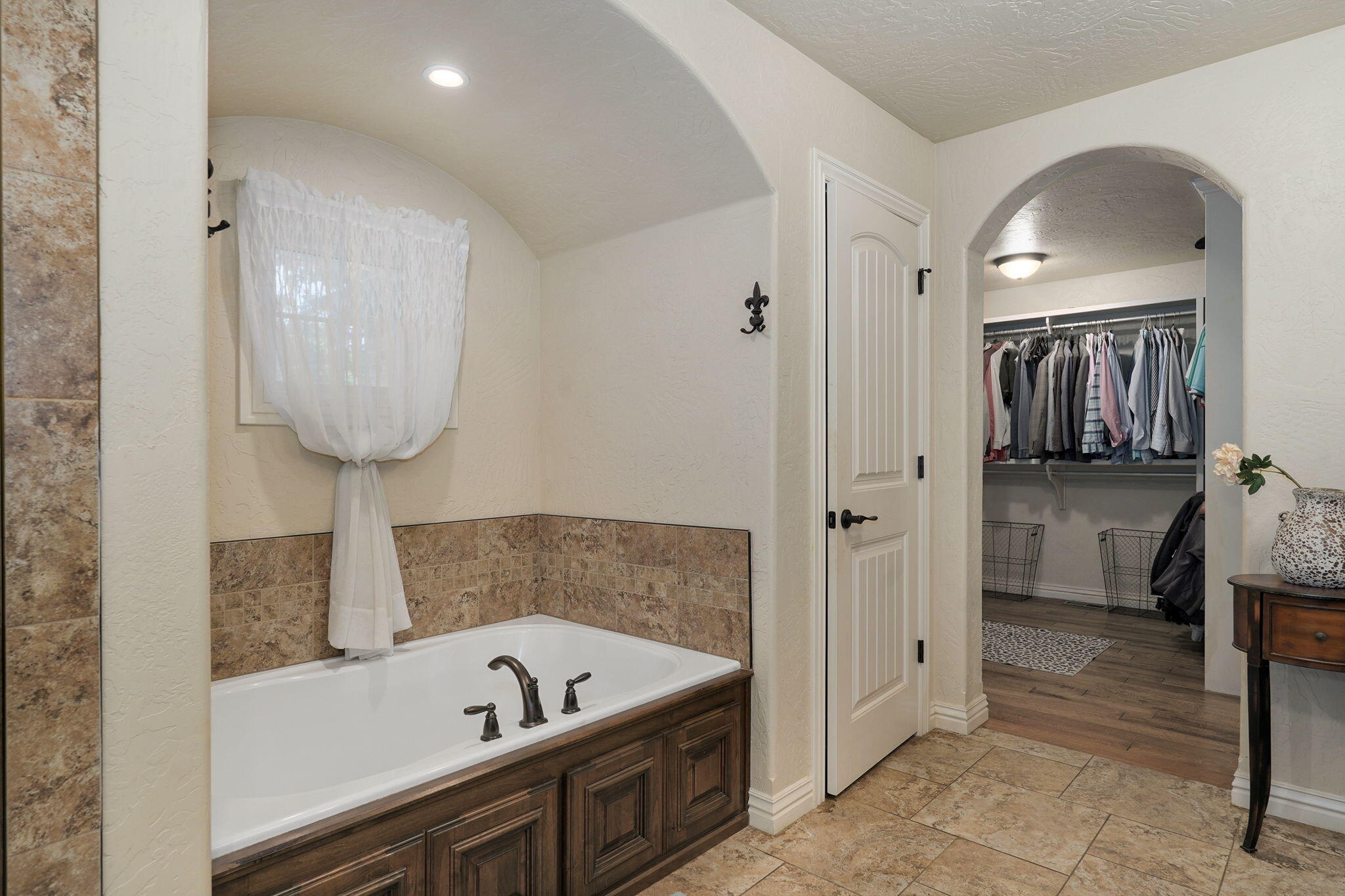 8324 Rolling Hills Drive Property Photo 24